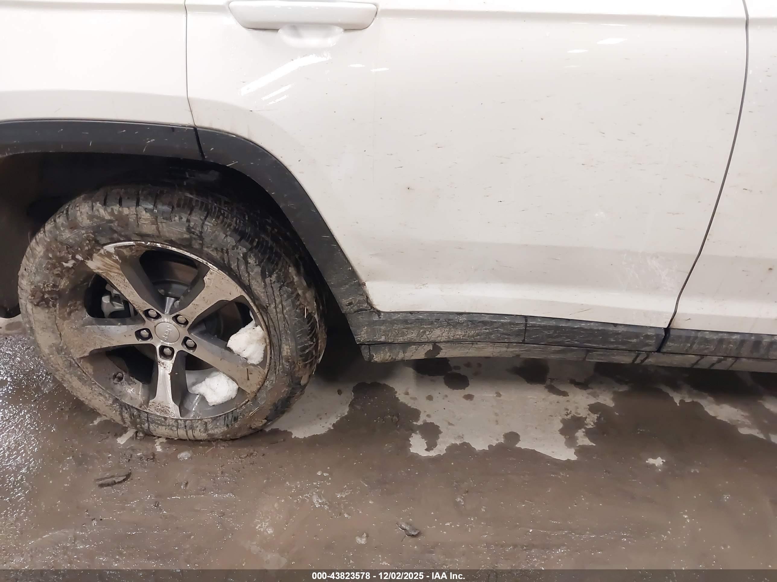 JEEP GRAND image 6