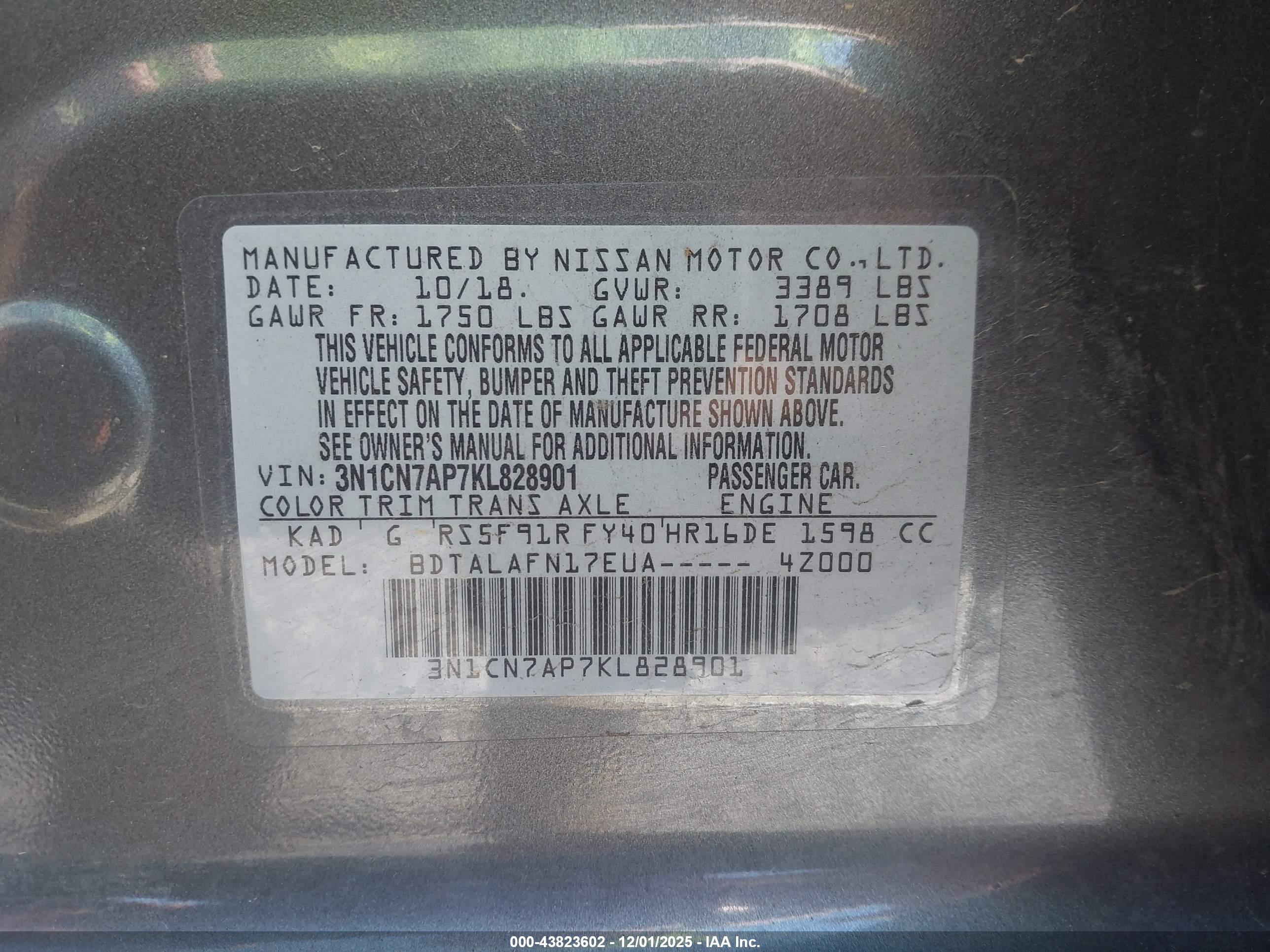 NISSAN VERSA image 9