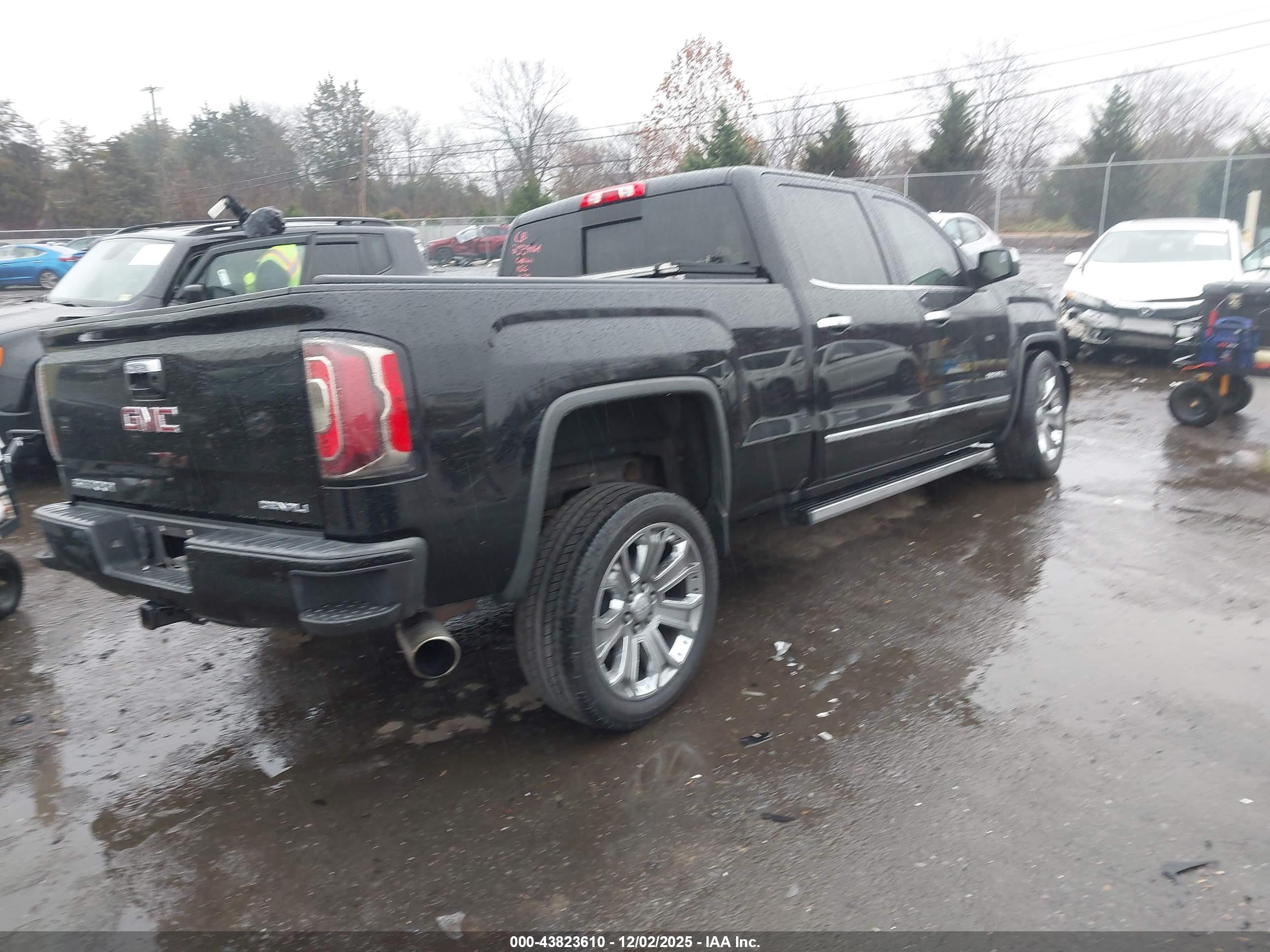 GMC SIERRA image 4