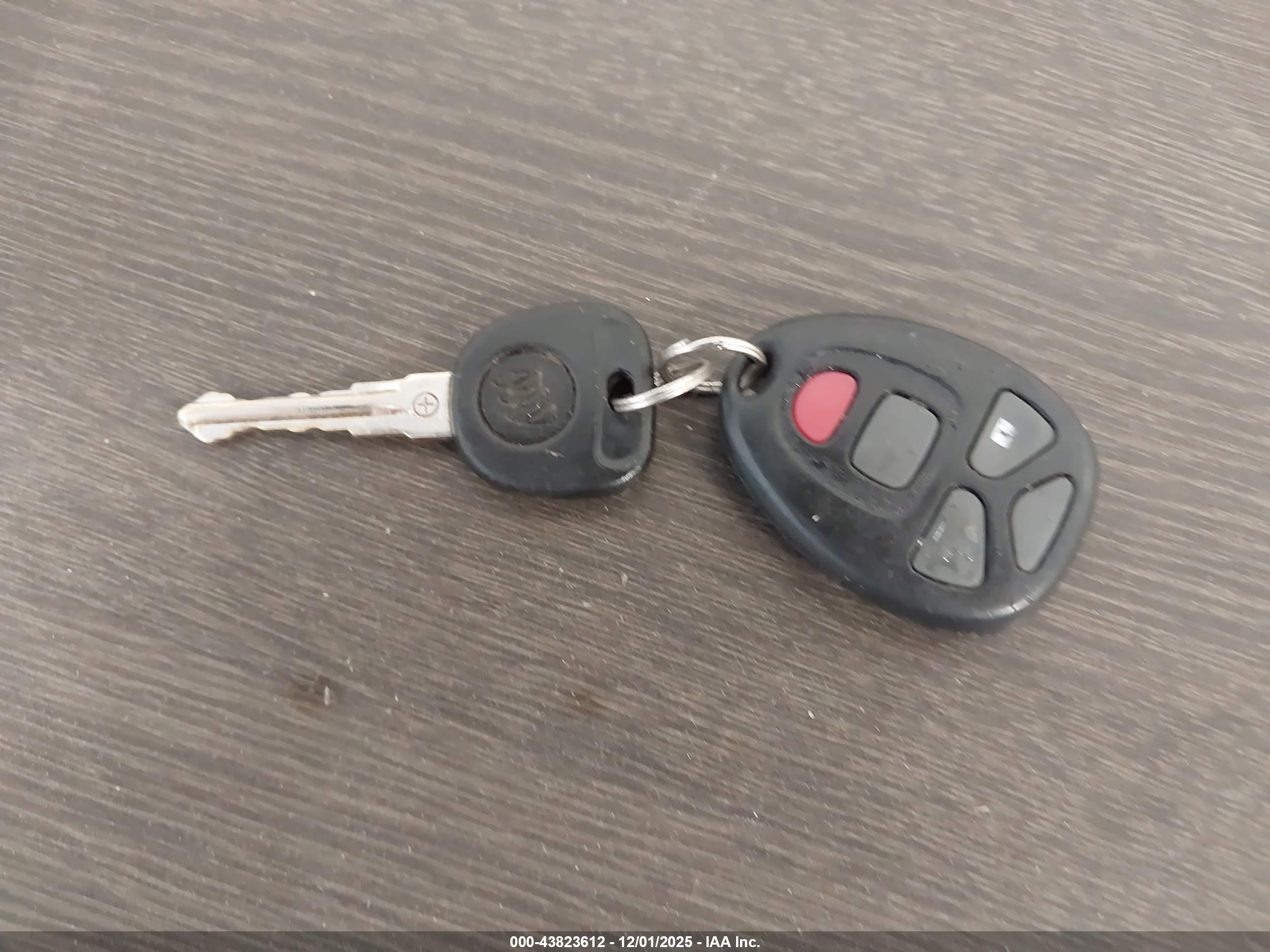 BUICK LUCERNE image 11