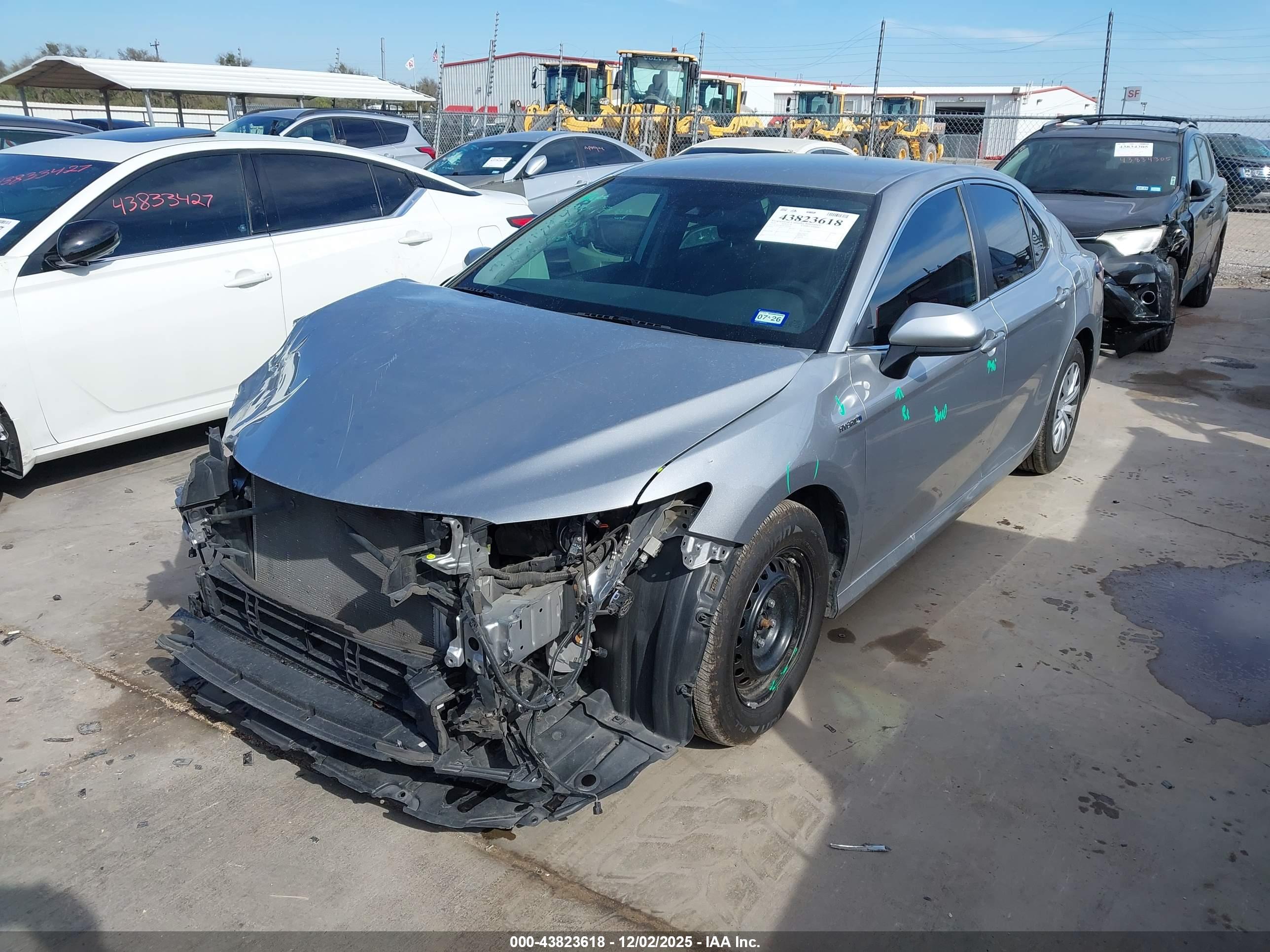 TOYOTA CAMRY image 2