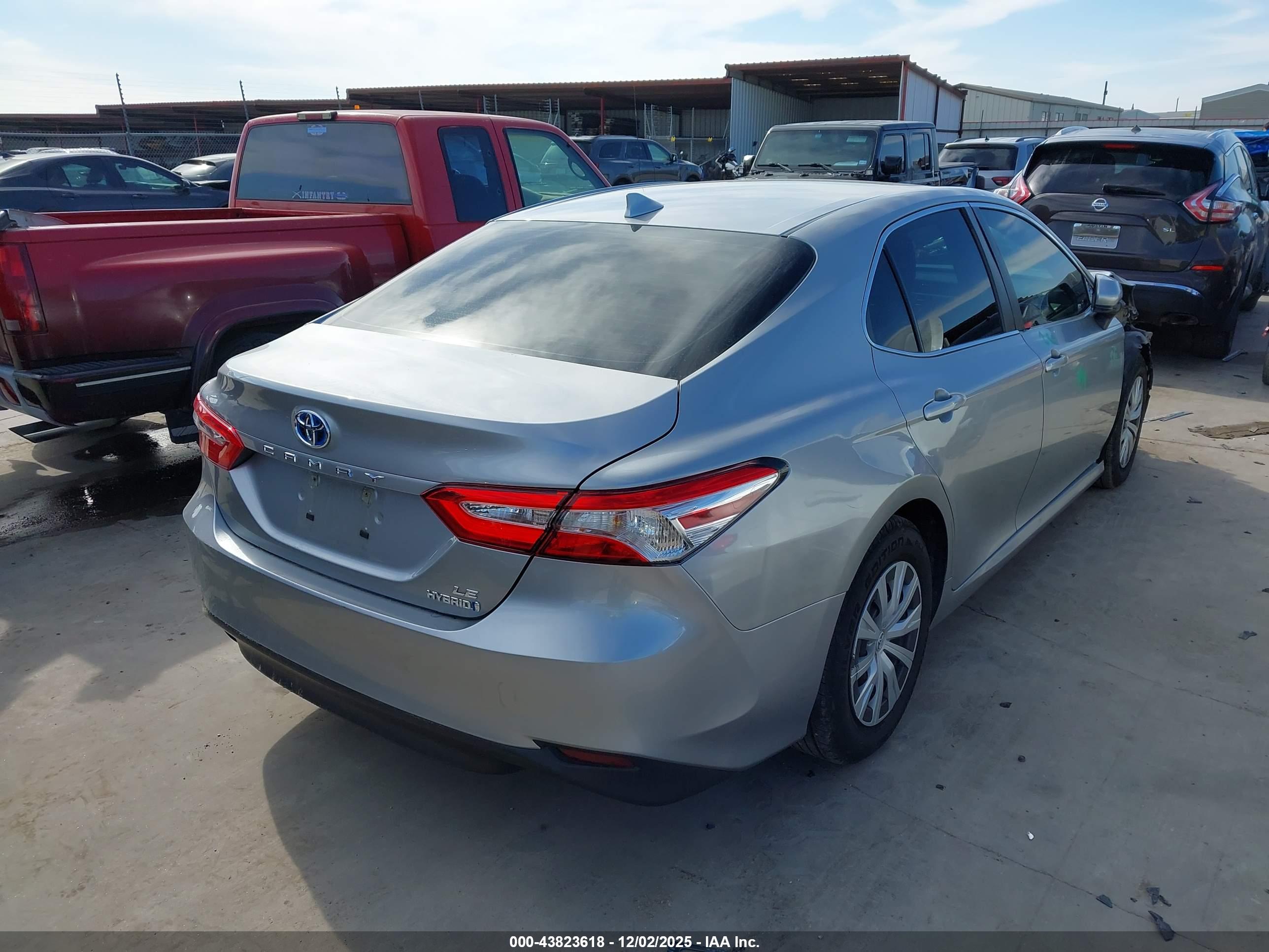 TOYOTA CAMRY image 4