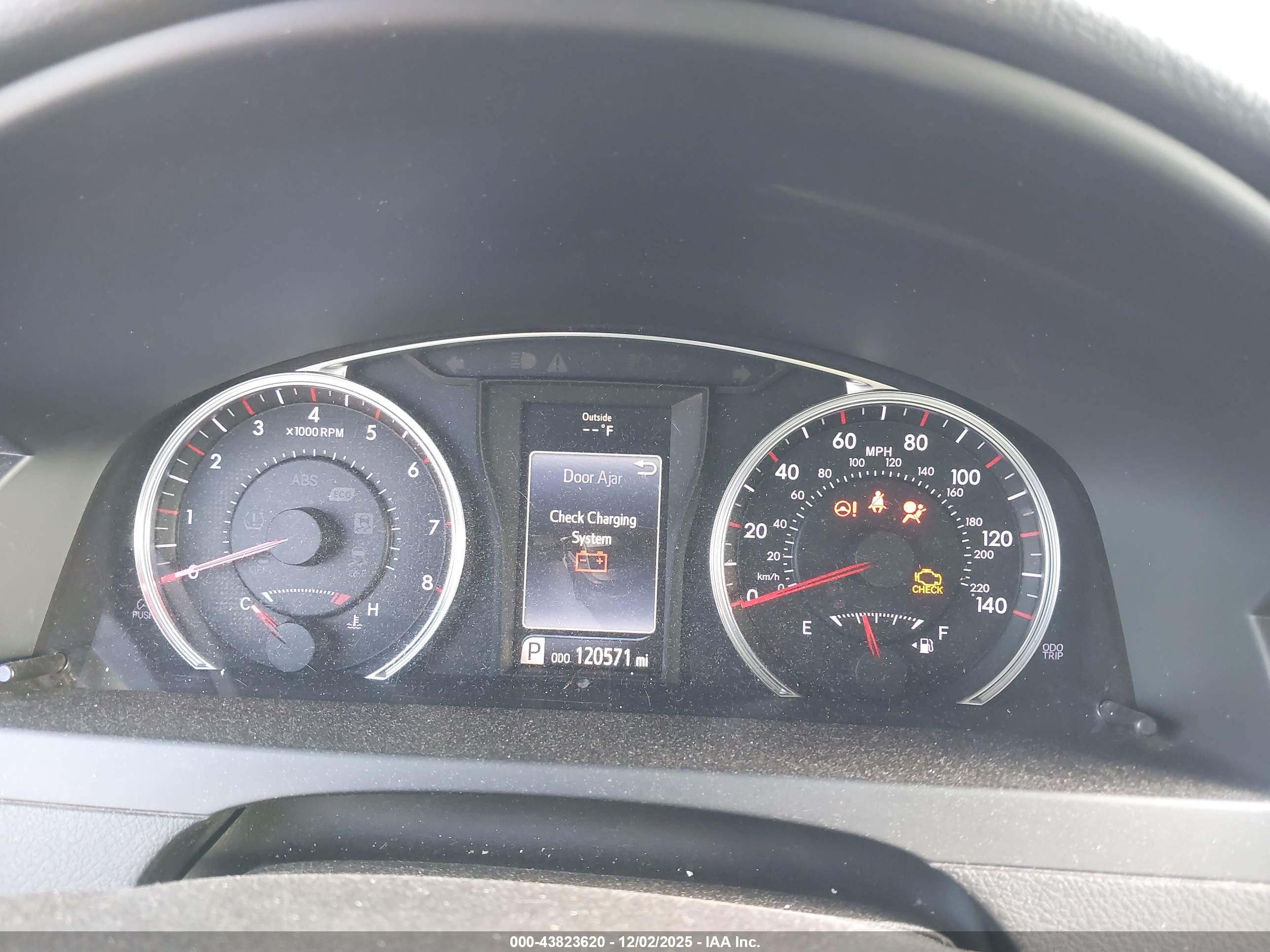 TOYOTA CAMRY image 7