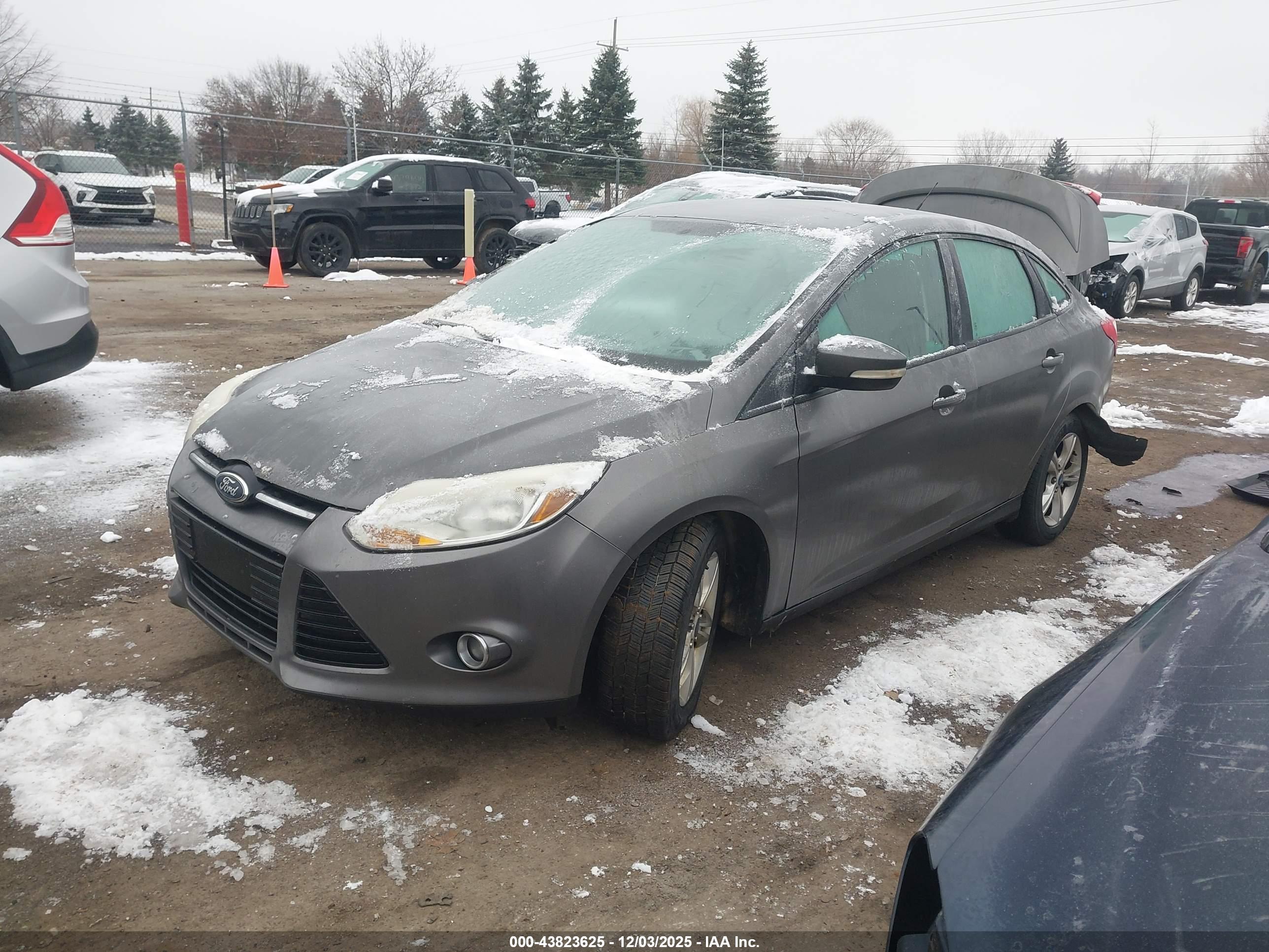 FORD FOCUS image 2