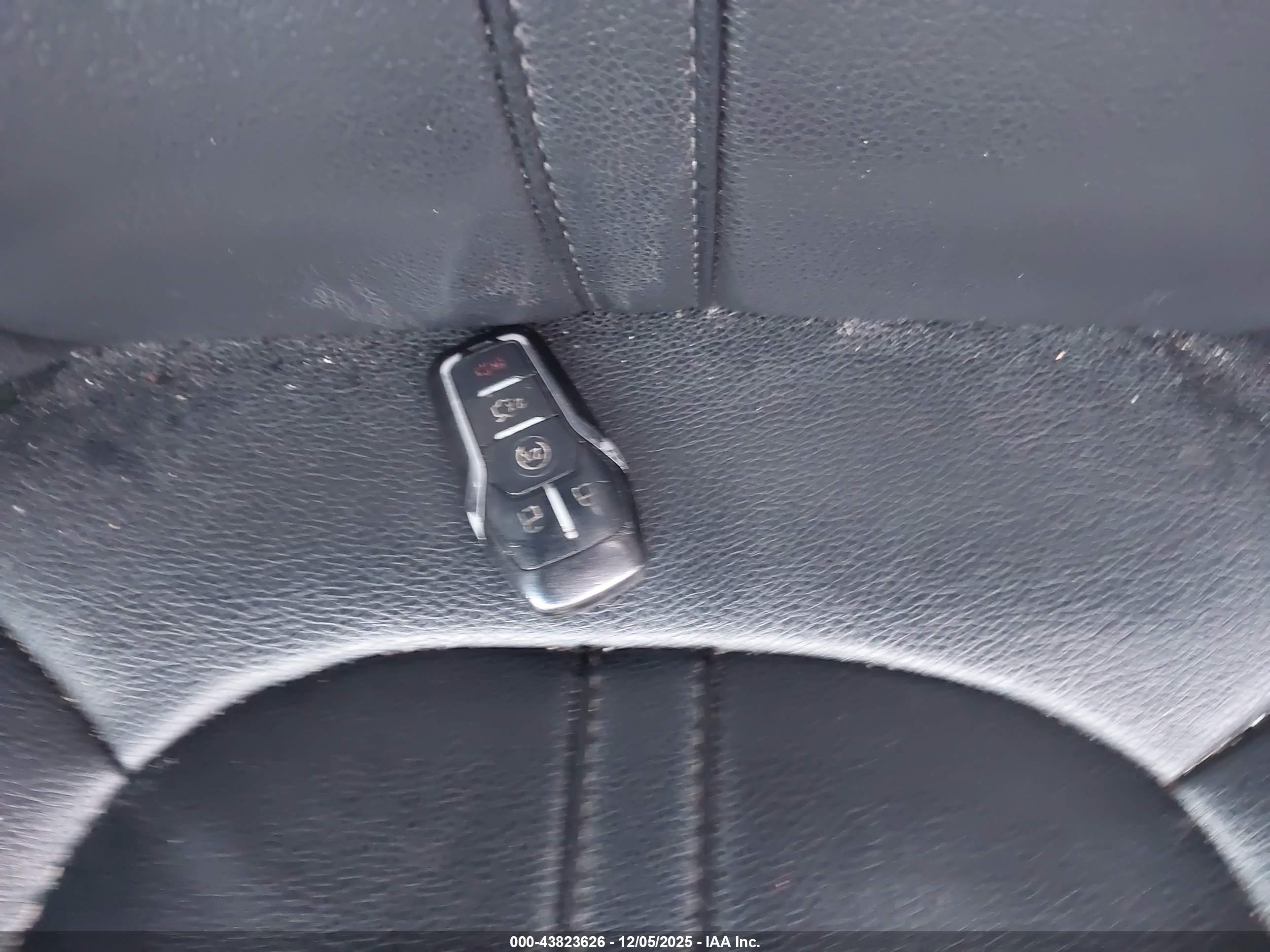 LINCOLN MKZ image 11