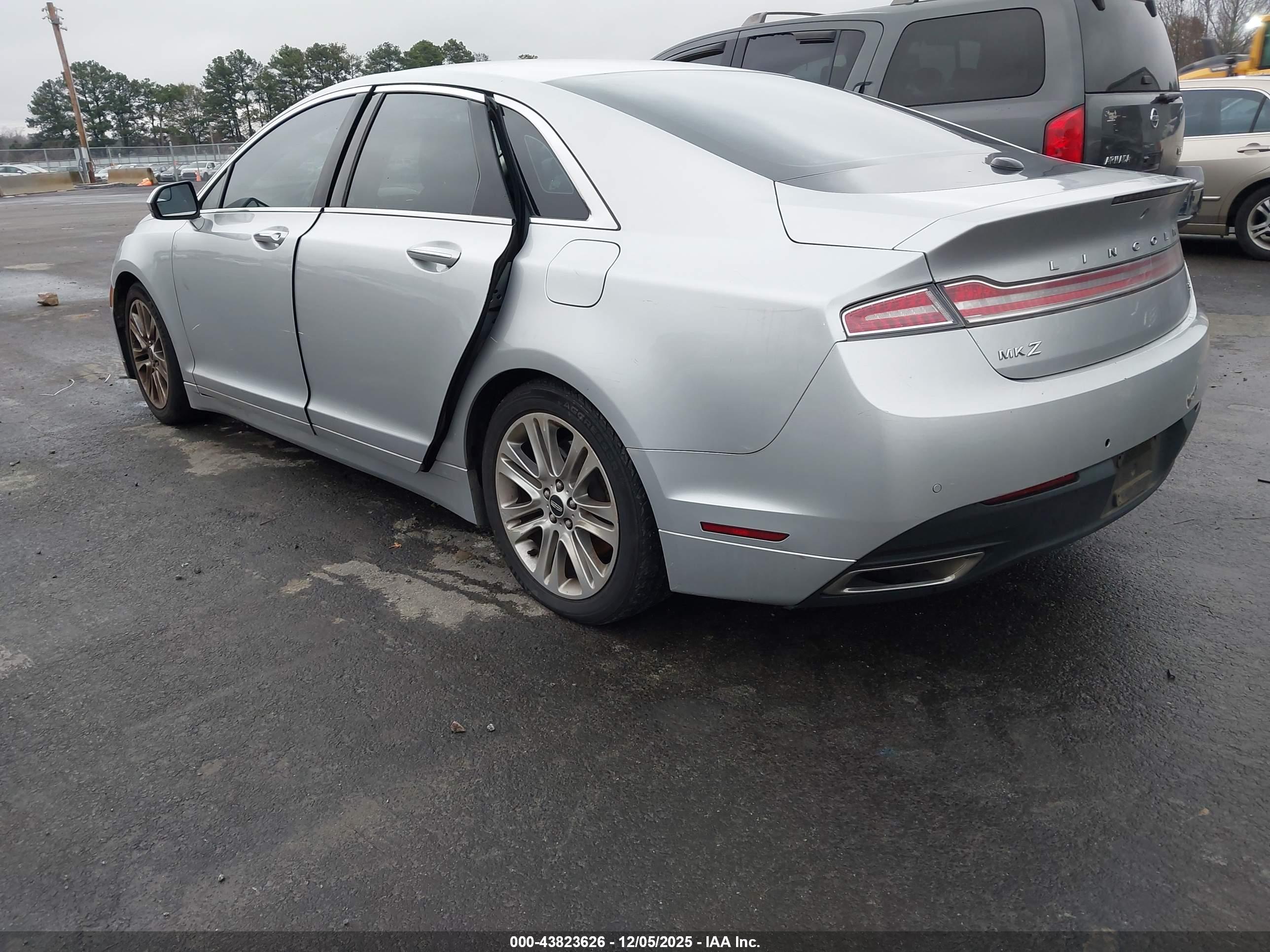LINCOLN MKZ image 3