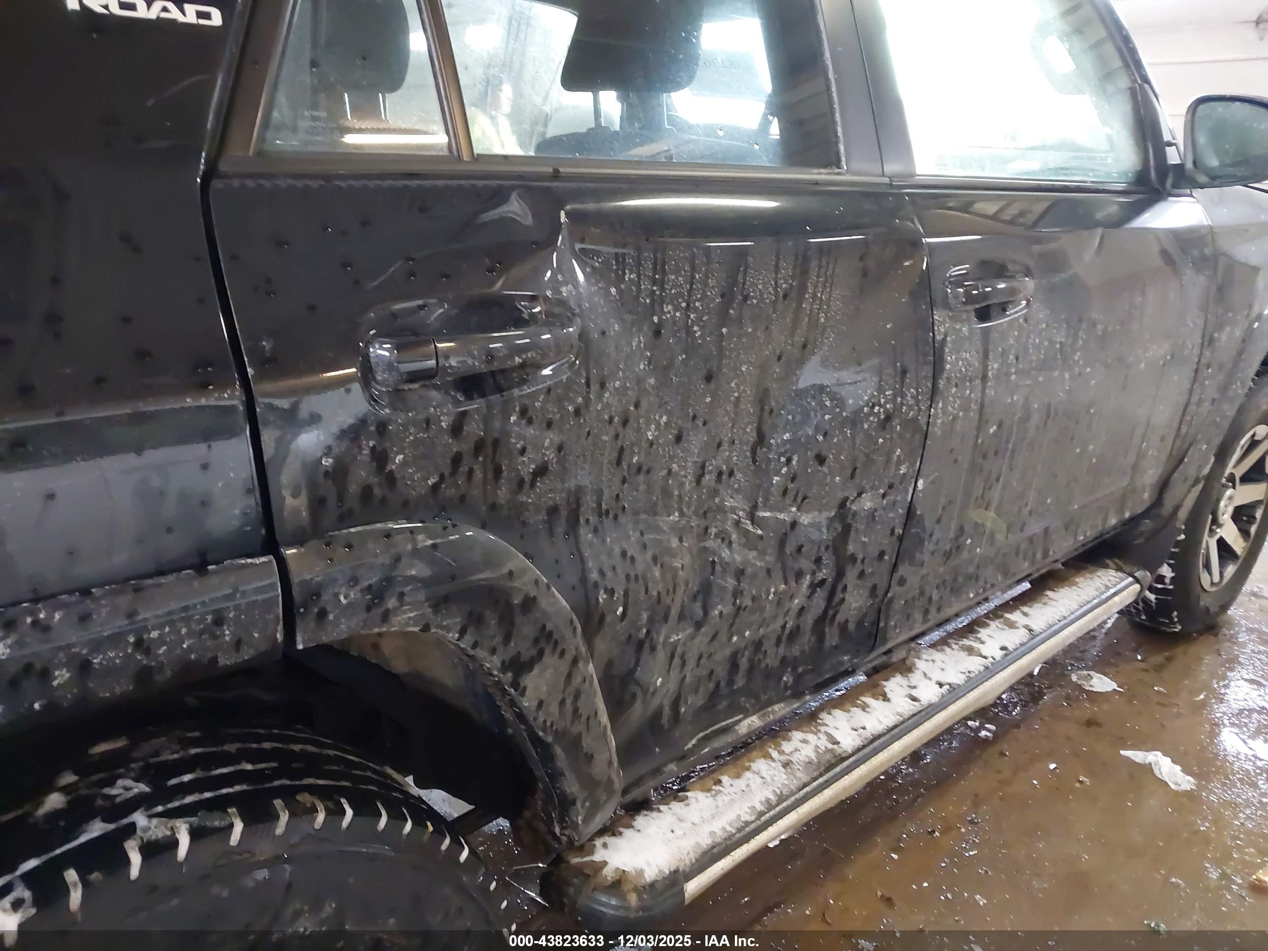 TOYOTA 4RUNNER image 6