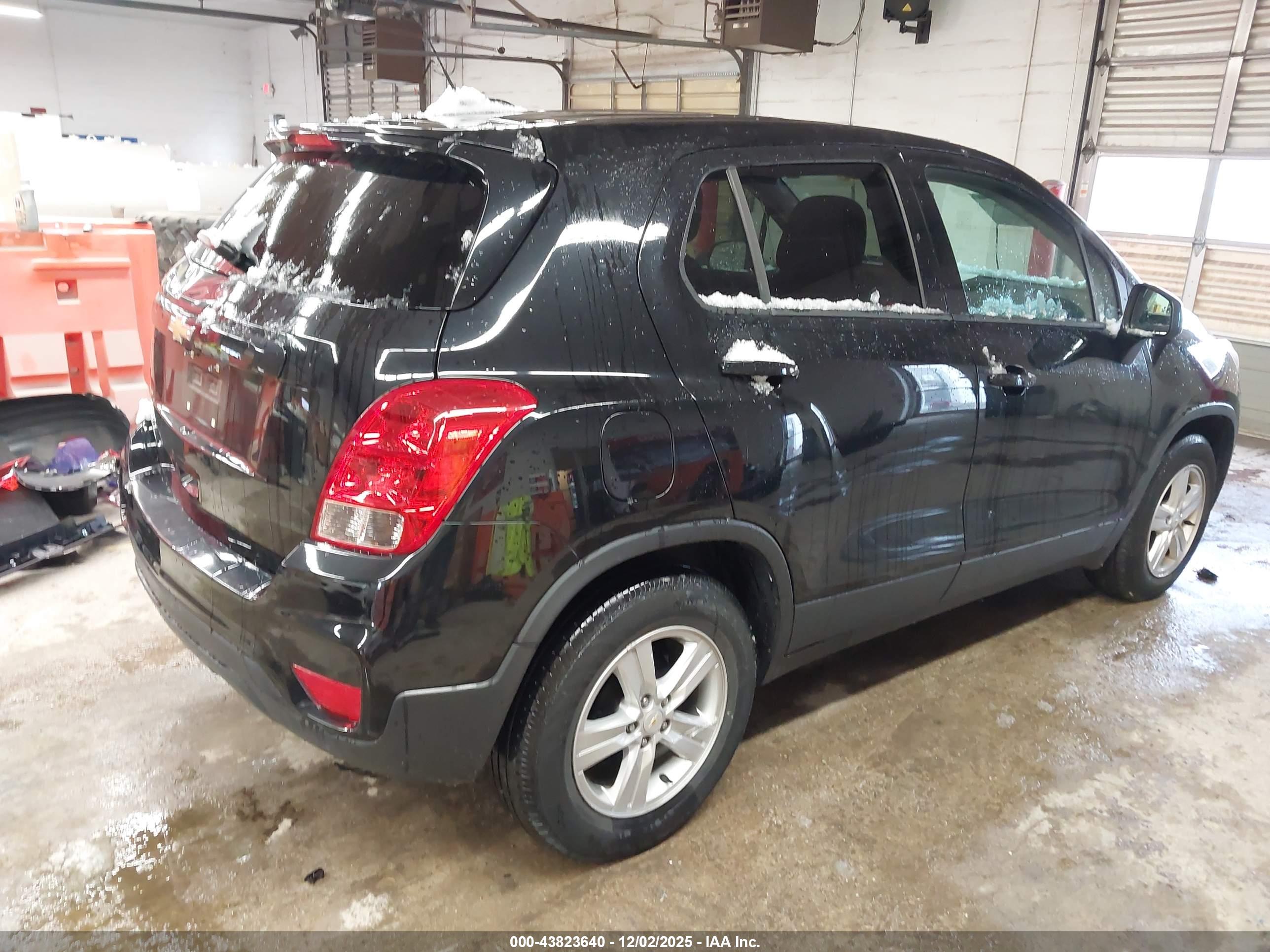 CHEVROLET TRAX image 4
