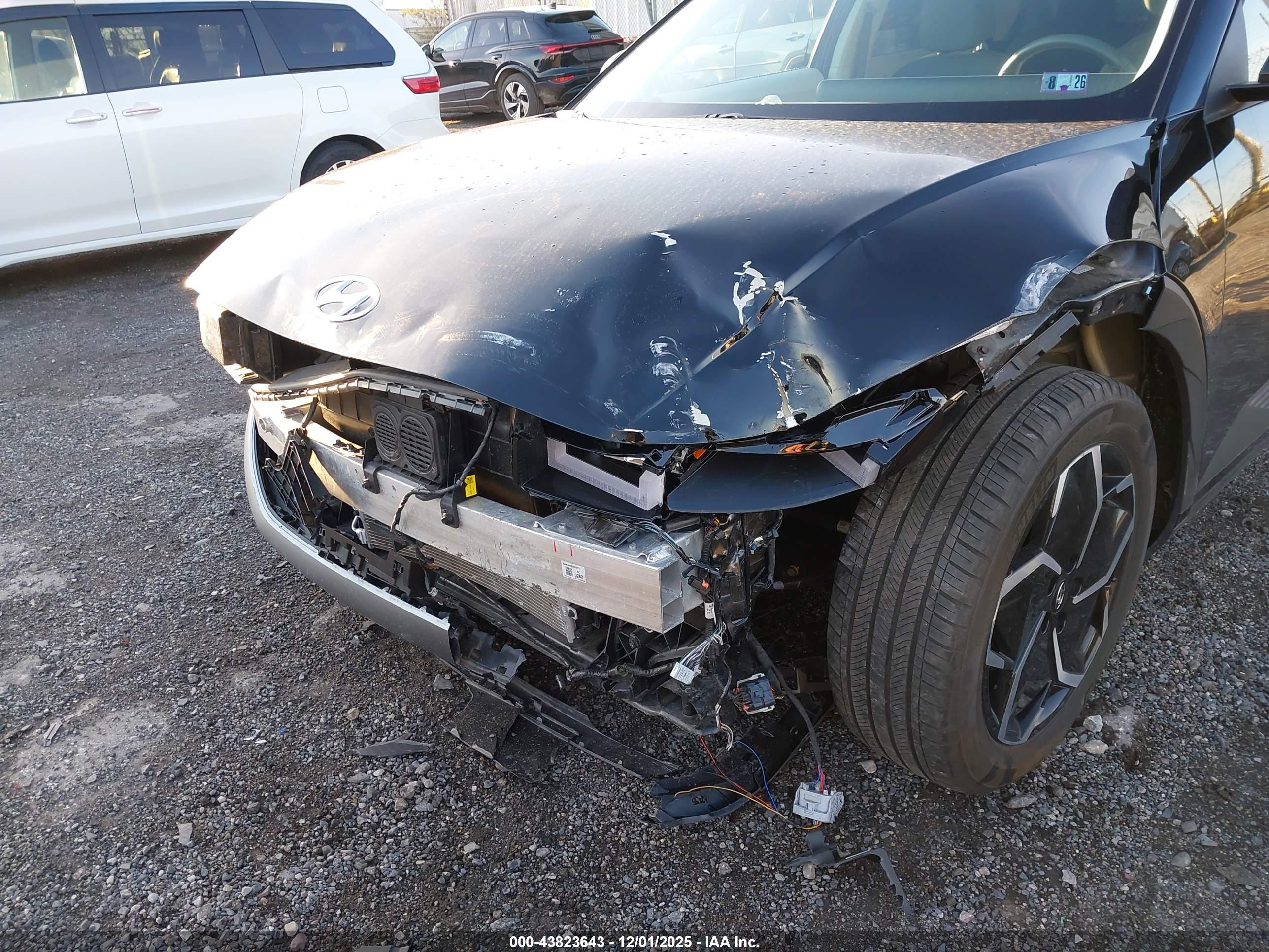 HYUNDAI IONIQ image 6