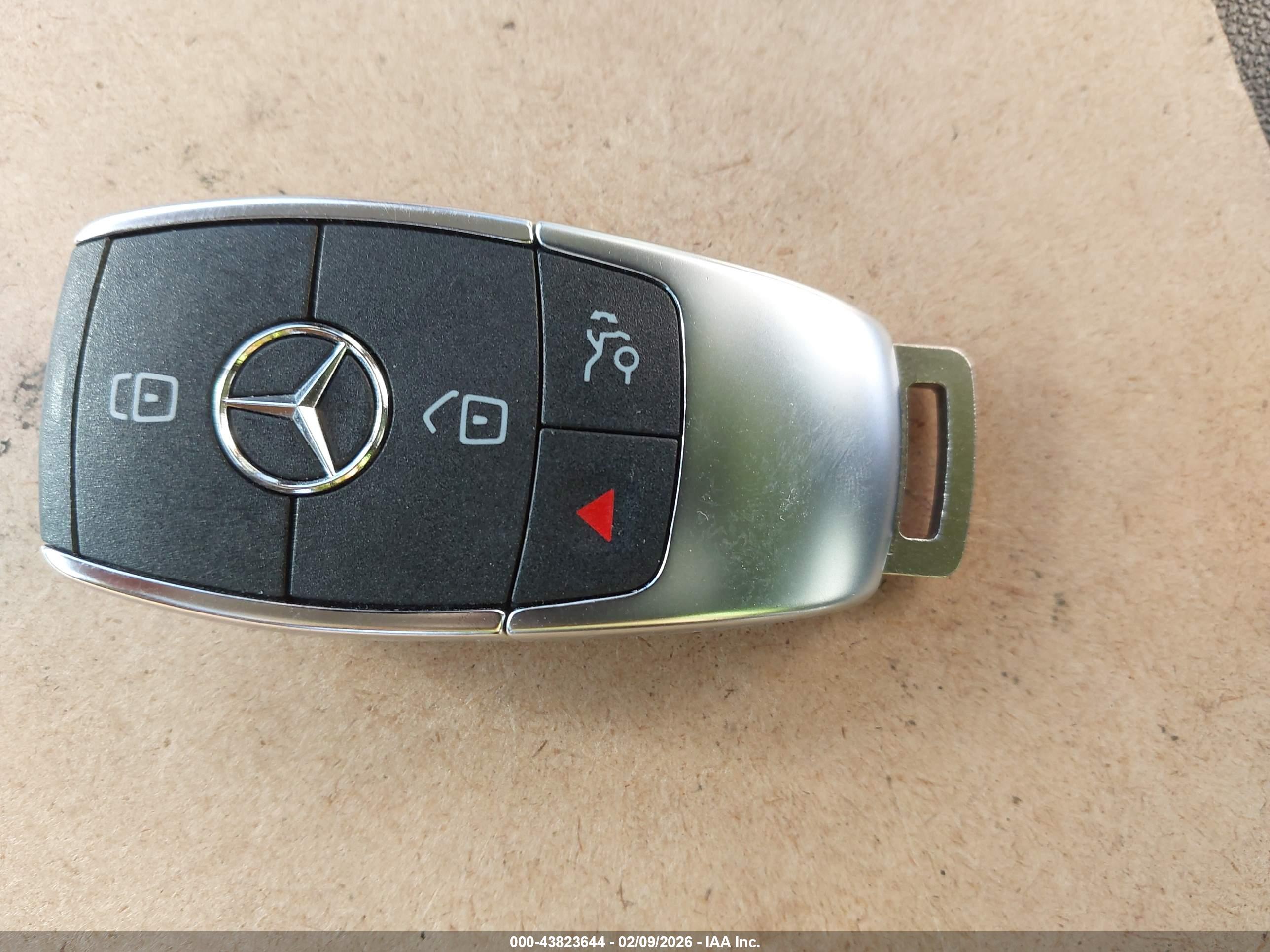 MERCEDES-BENZ GLE image 11