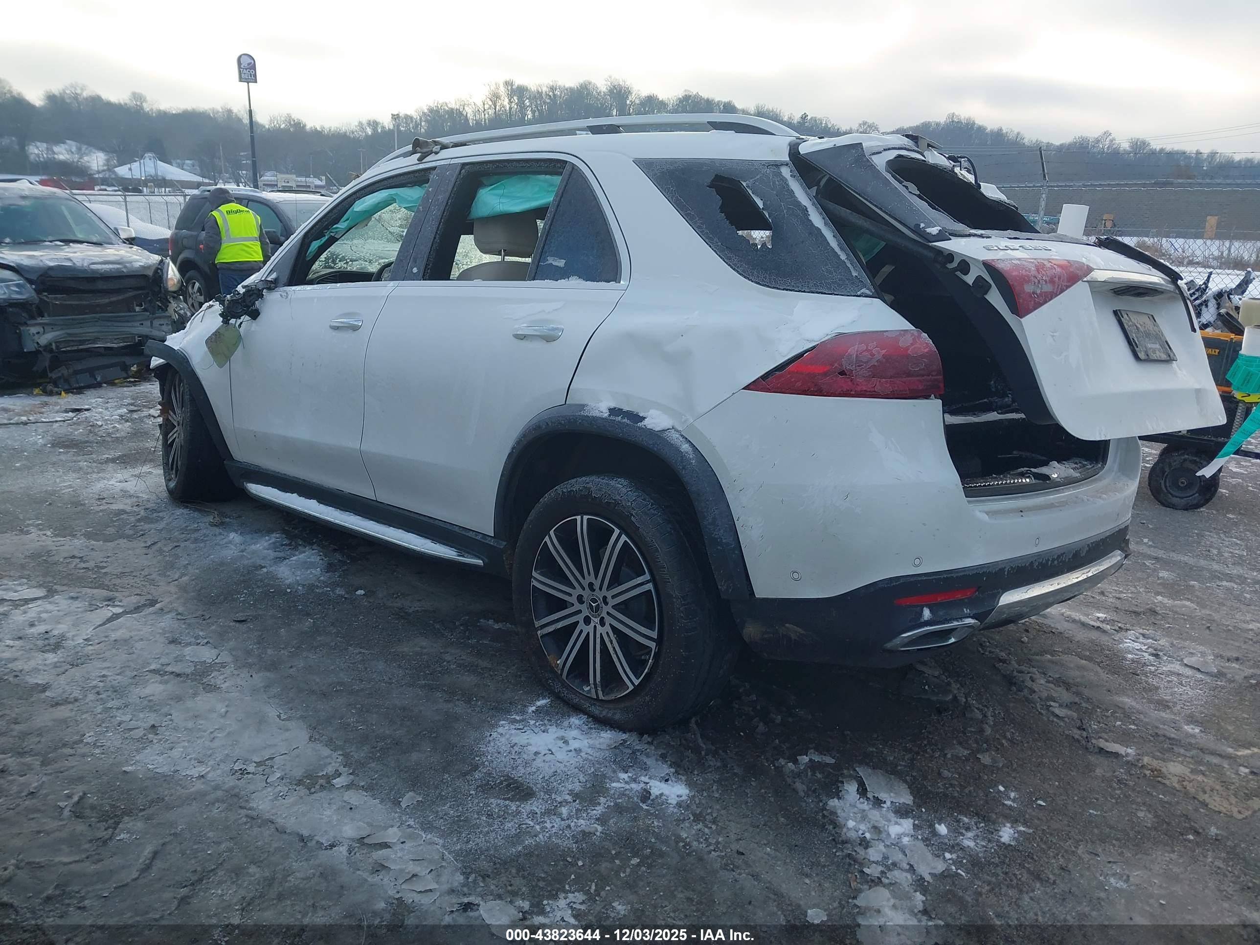 MERCEDES-BENZ GLE image 3