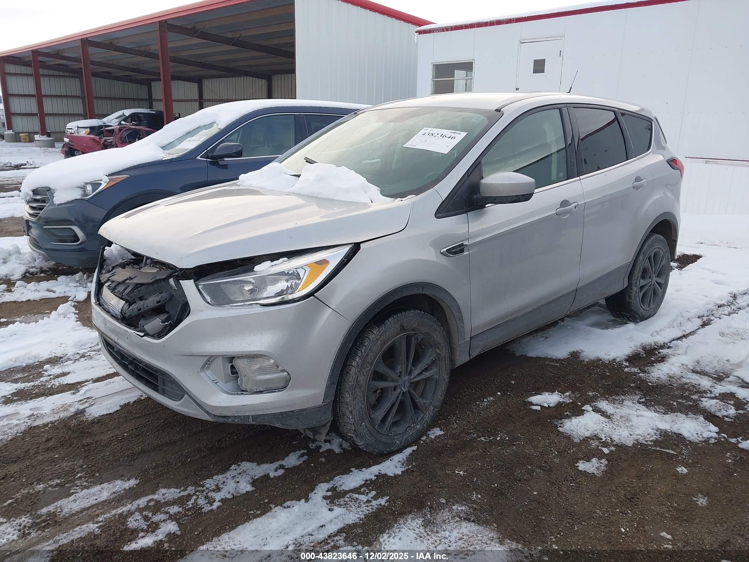 FORD ESCAPE image 2
