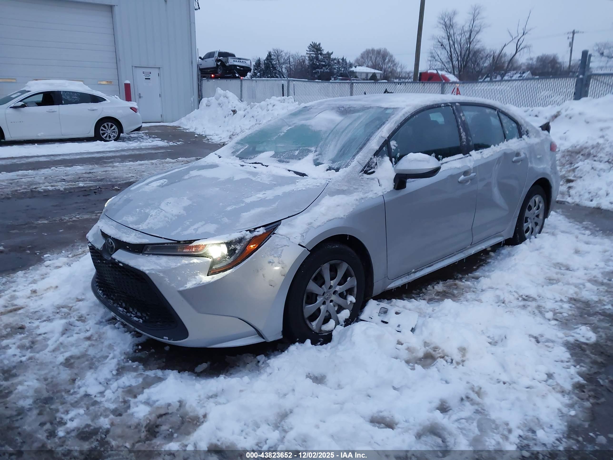 TOYOTA COROLLA image 2