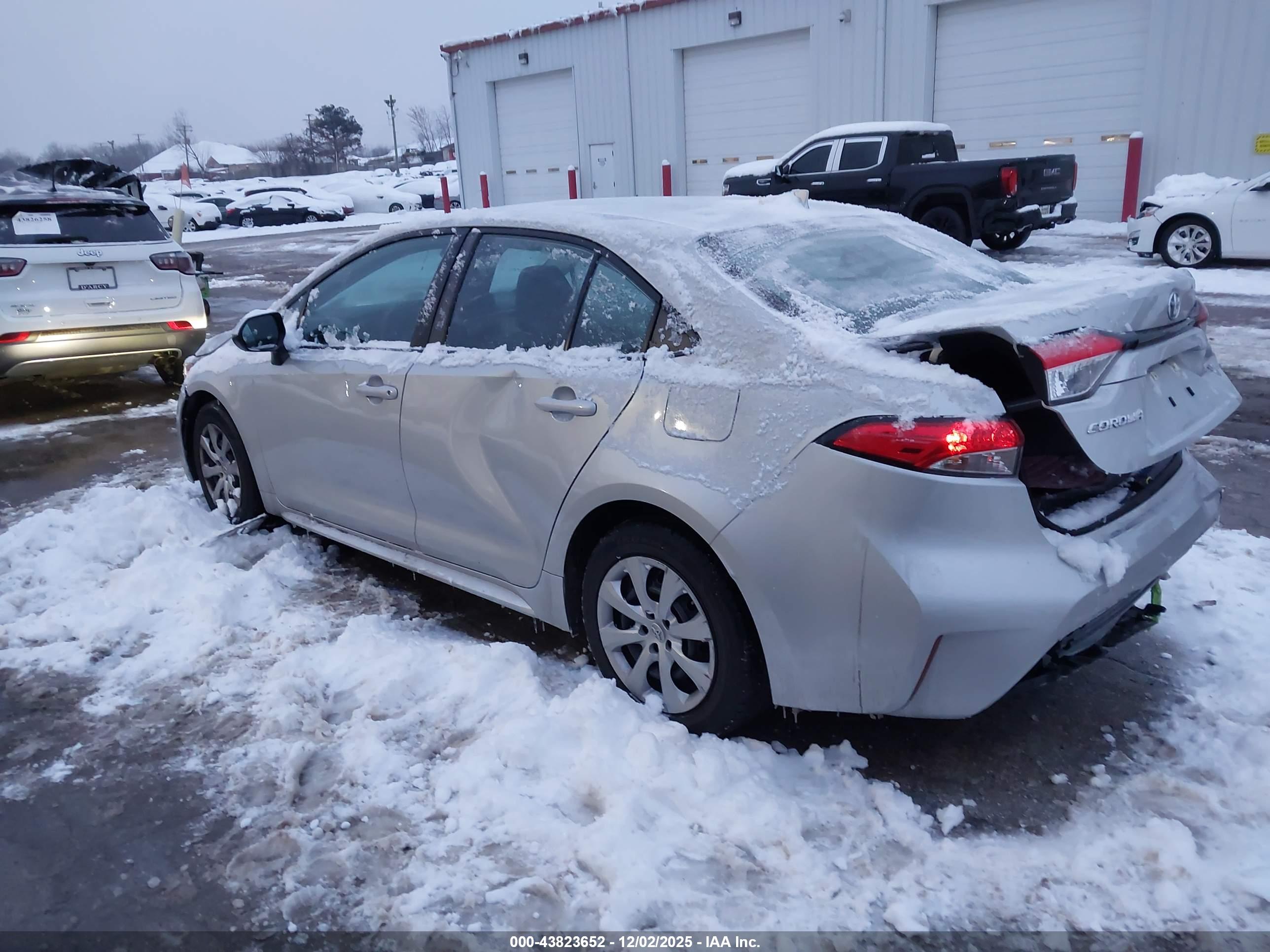 TOYOTA COROLLA image 3