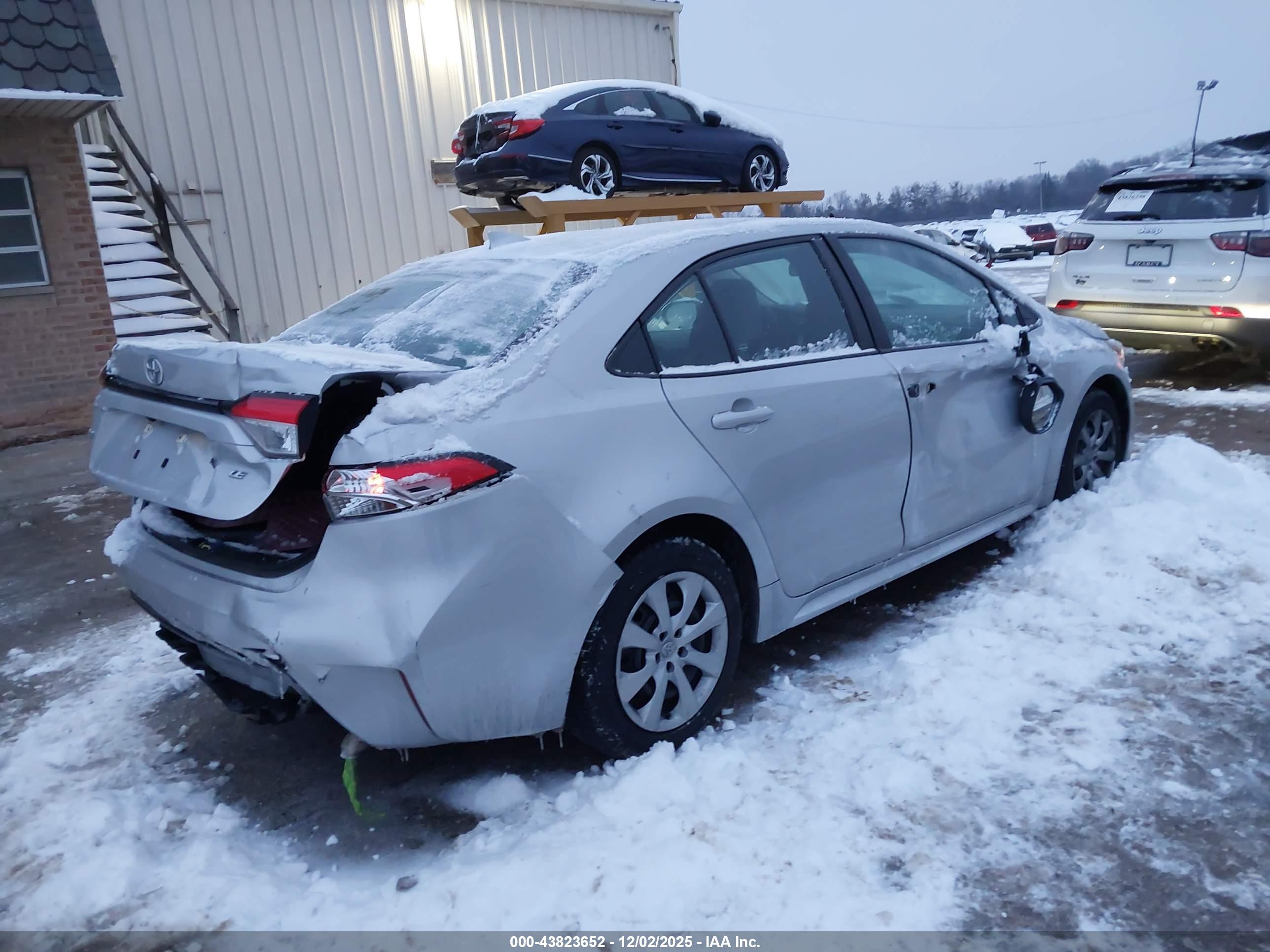 TOYOTA COROLLA image 4