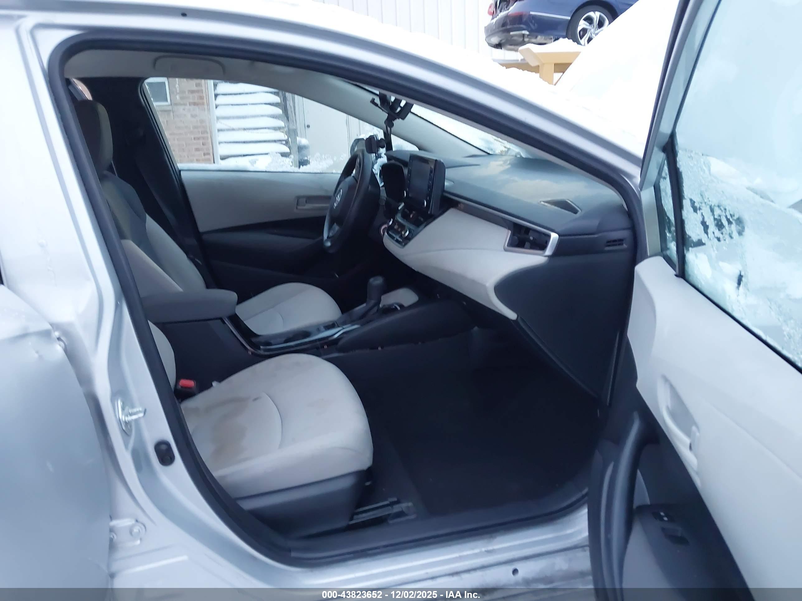TOYOTA COROLLA image 5