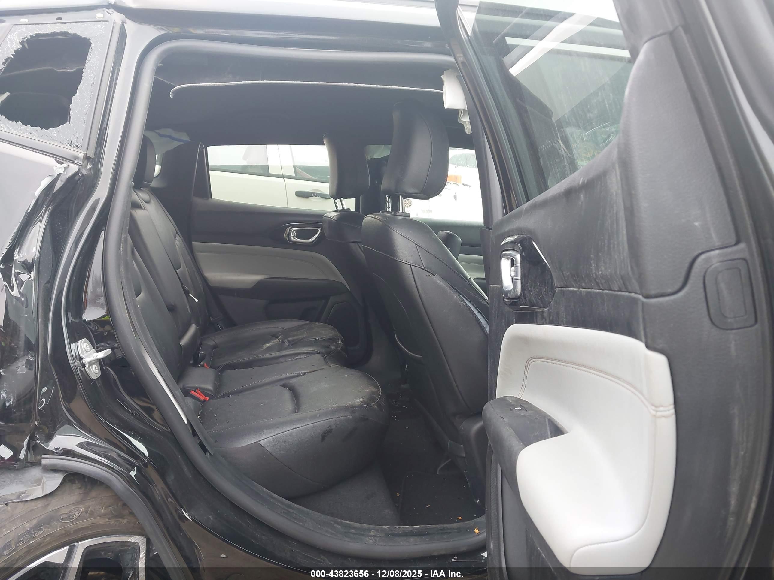 JEEP COMPASS image 8