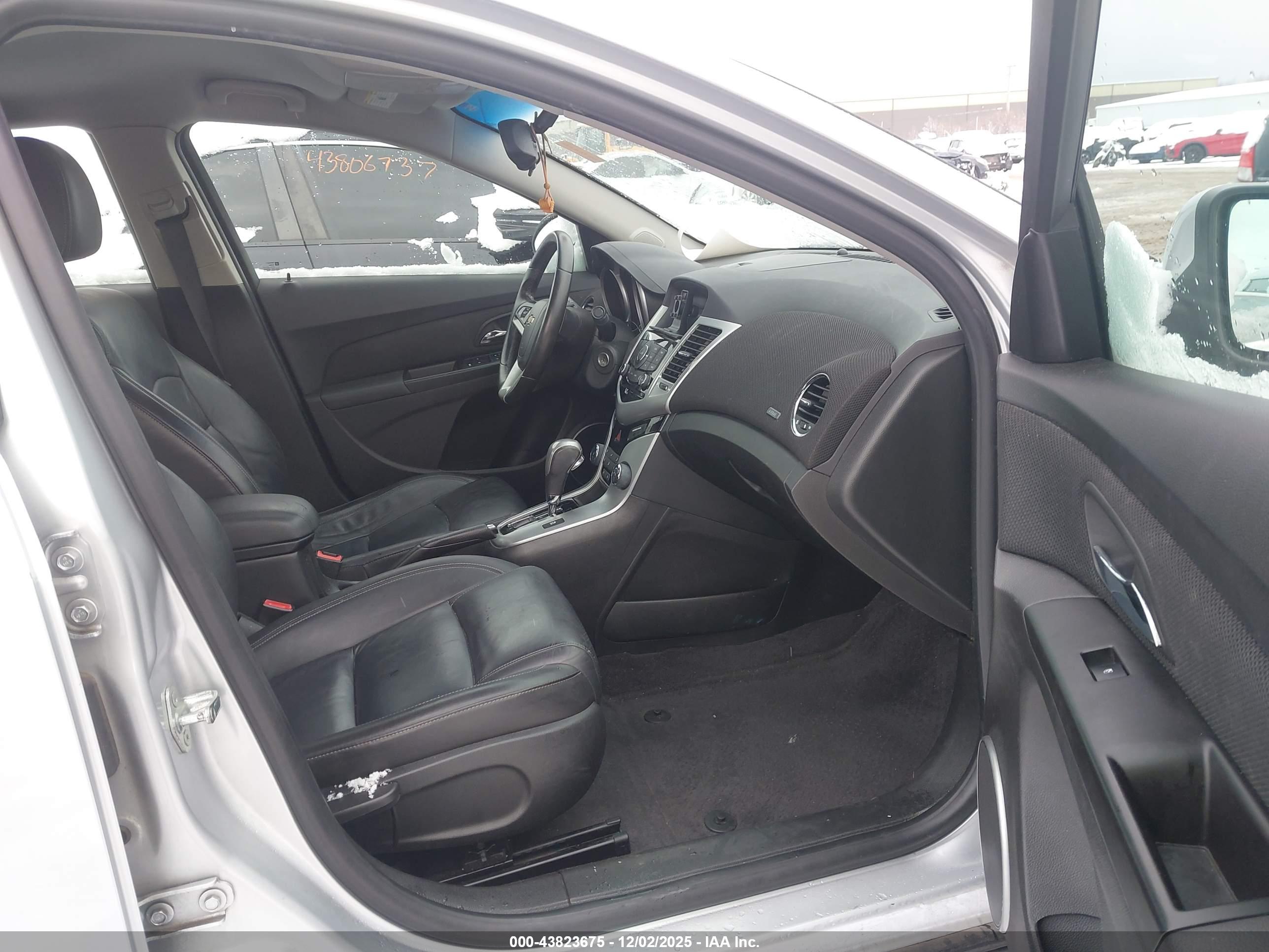 CHEVROLET CRUZE image 5