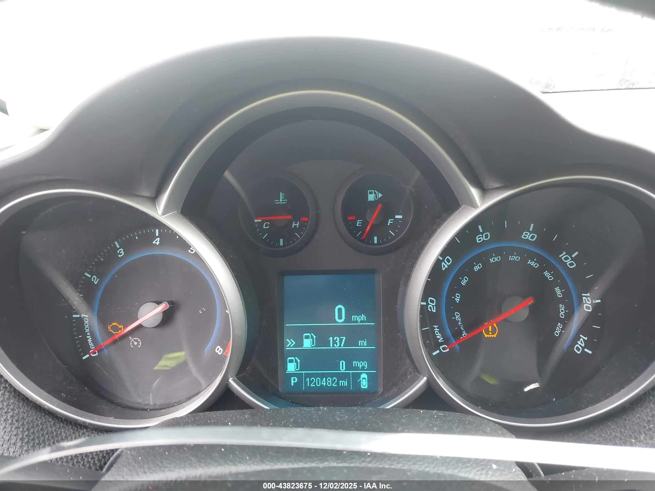 CHEVROLET CRUZE image 7