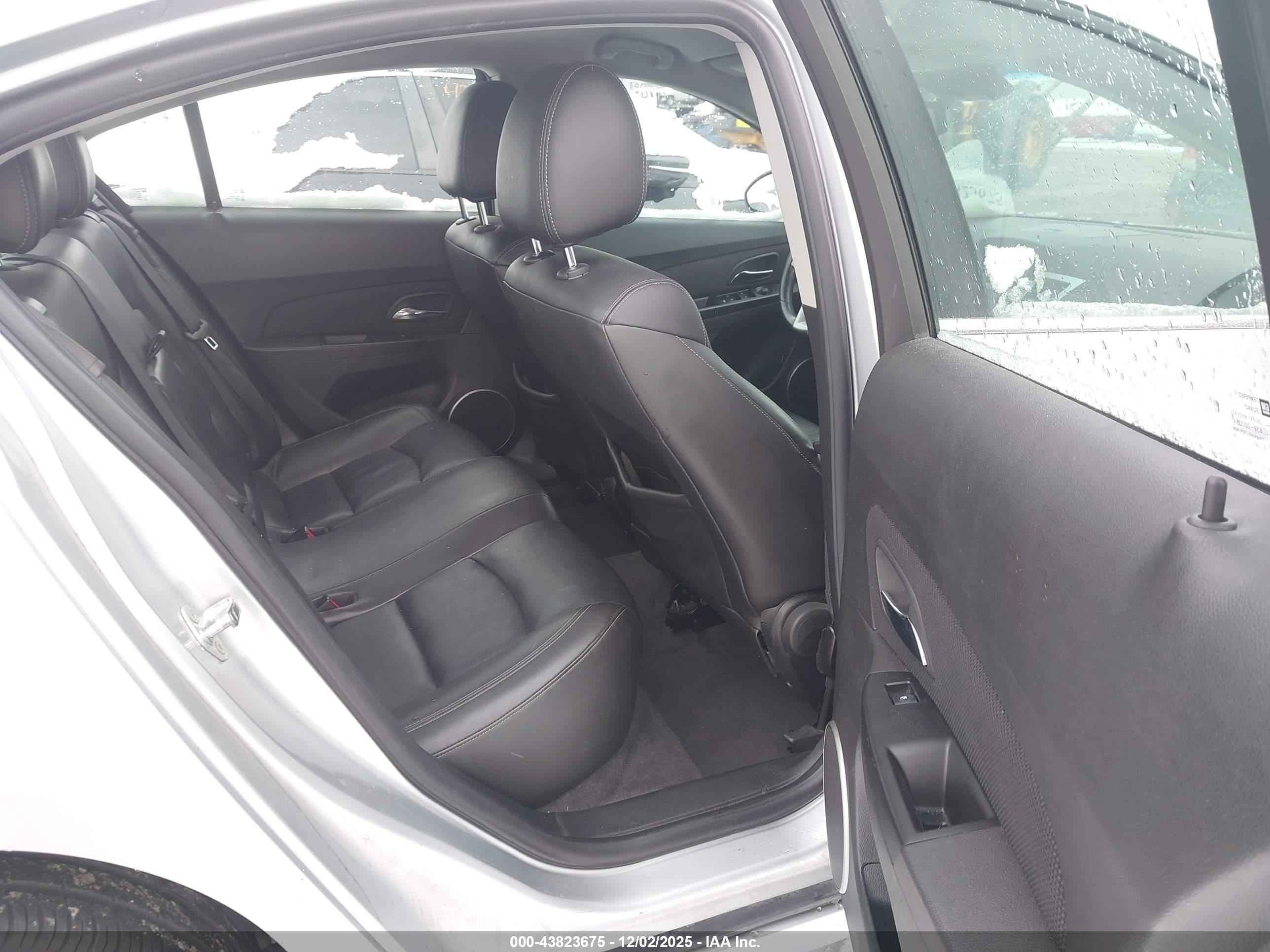 CHEVROLET CRUZE image 8