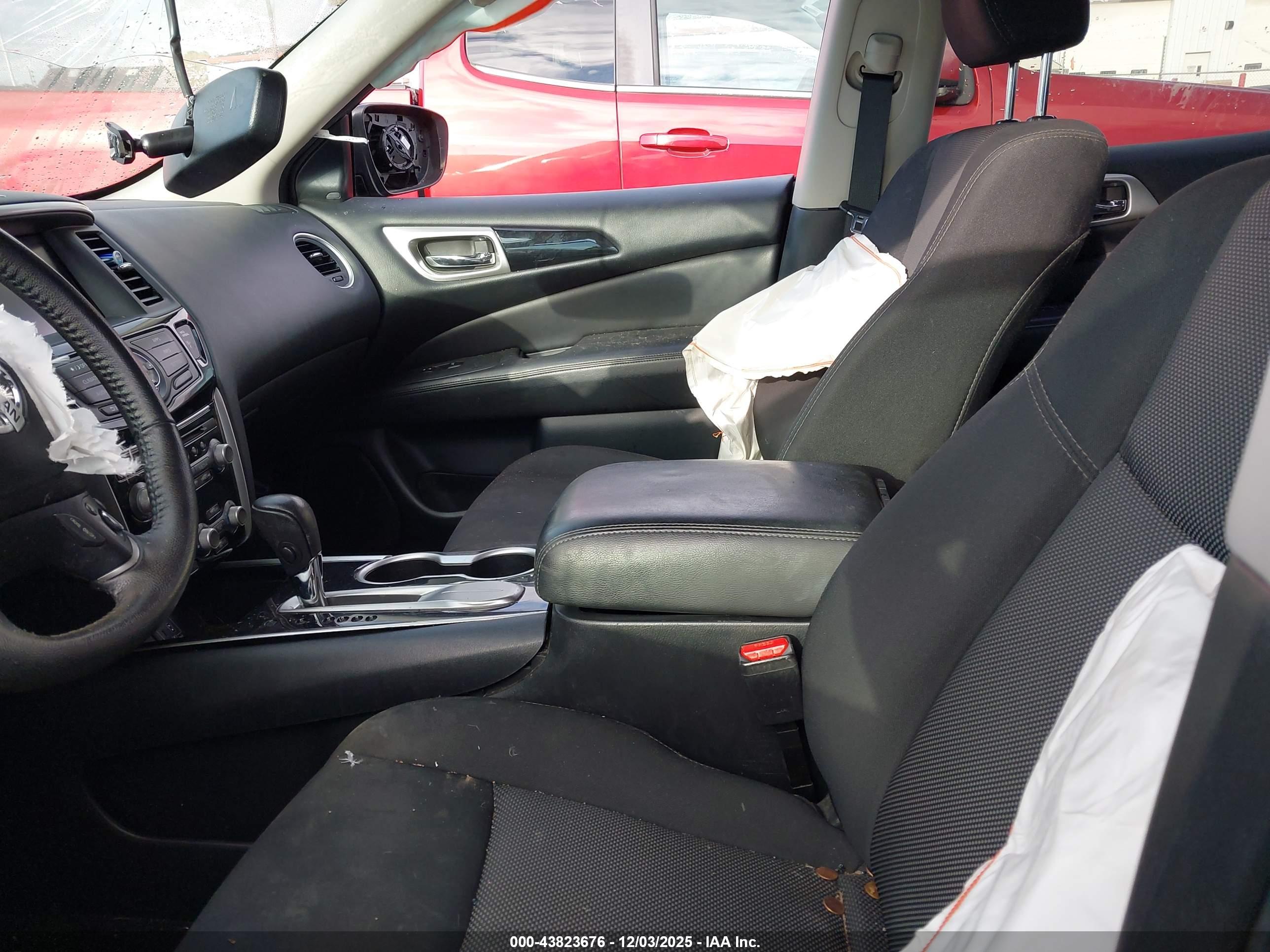 NISSAN PATHFINDER image 5