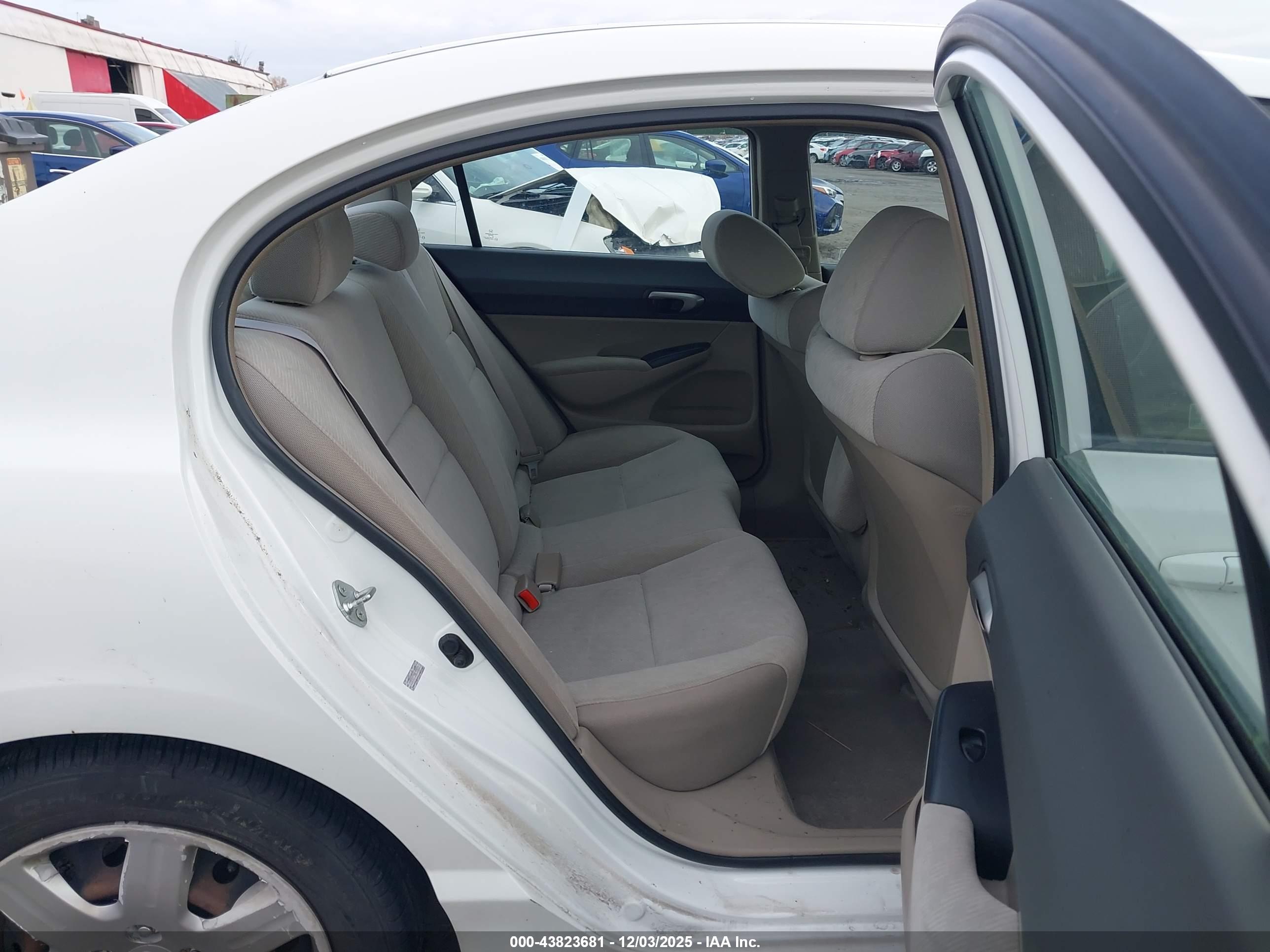 HONDA CIVIC image 8