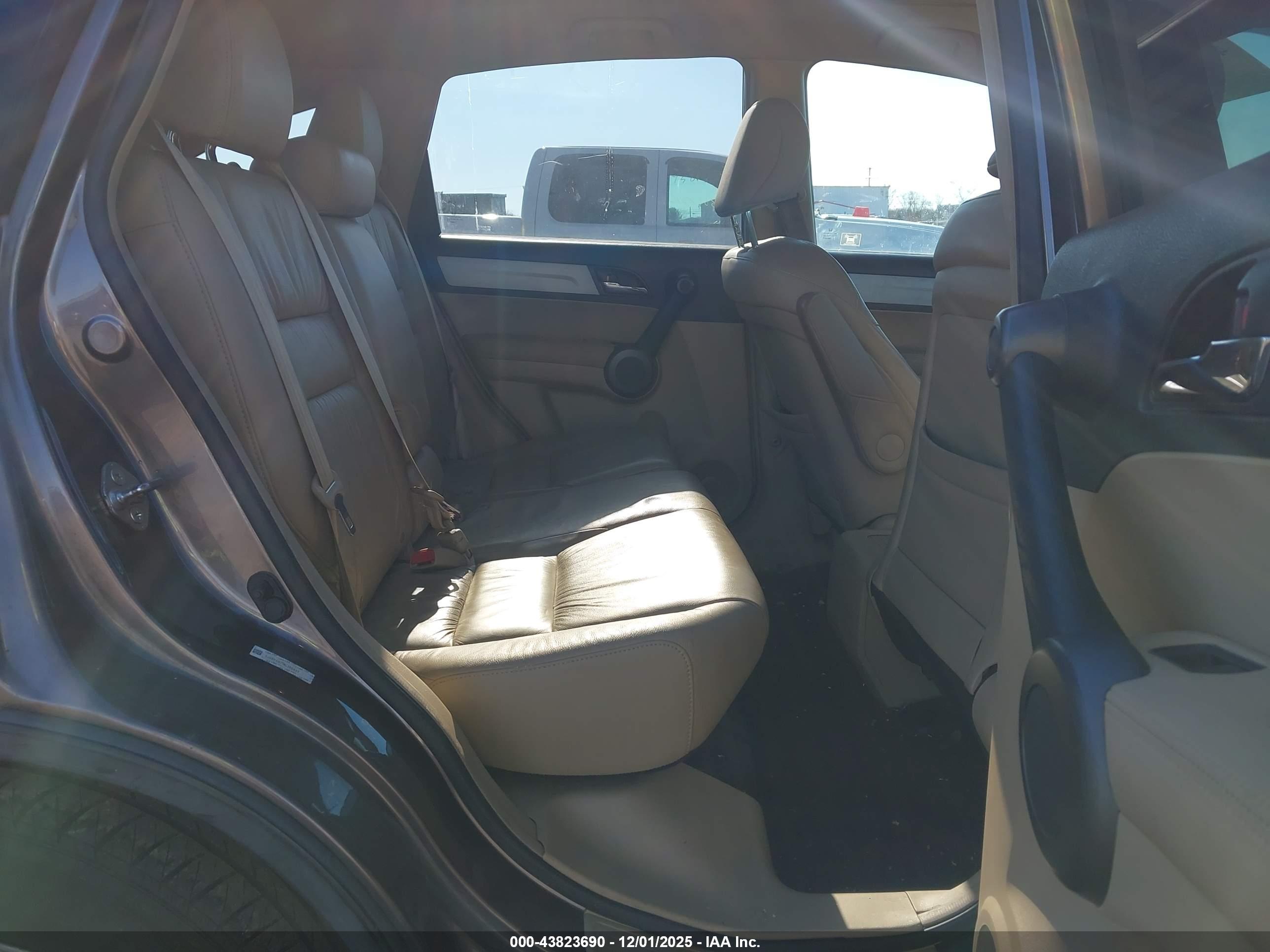 HONDA CR-V image 8