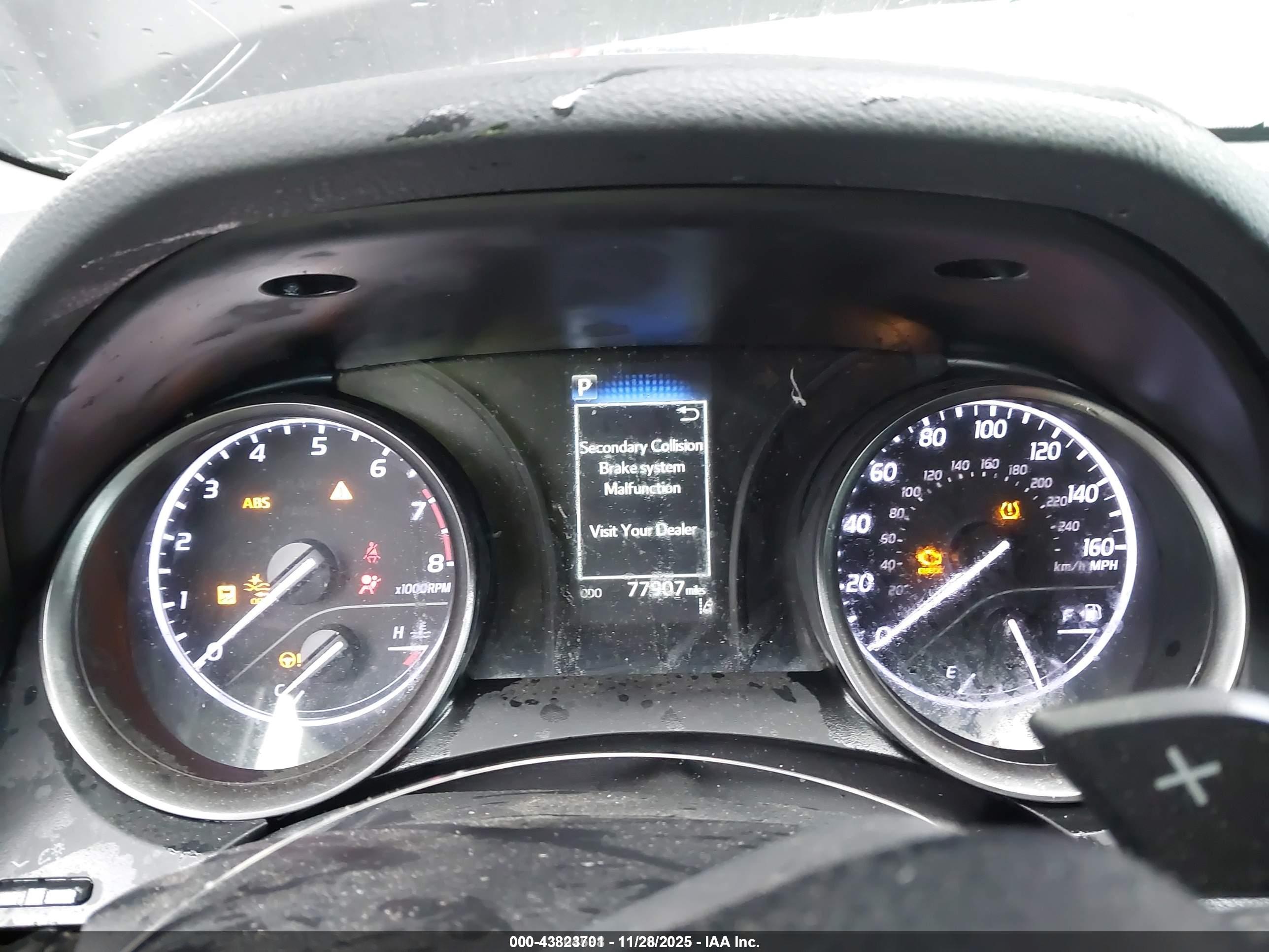 TOYOTA CAMRY image 7