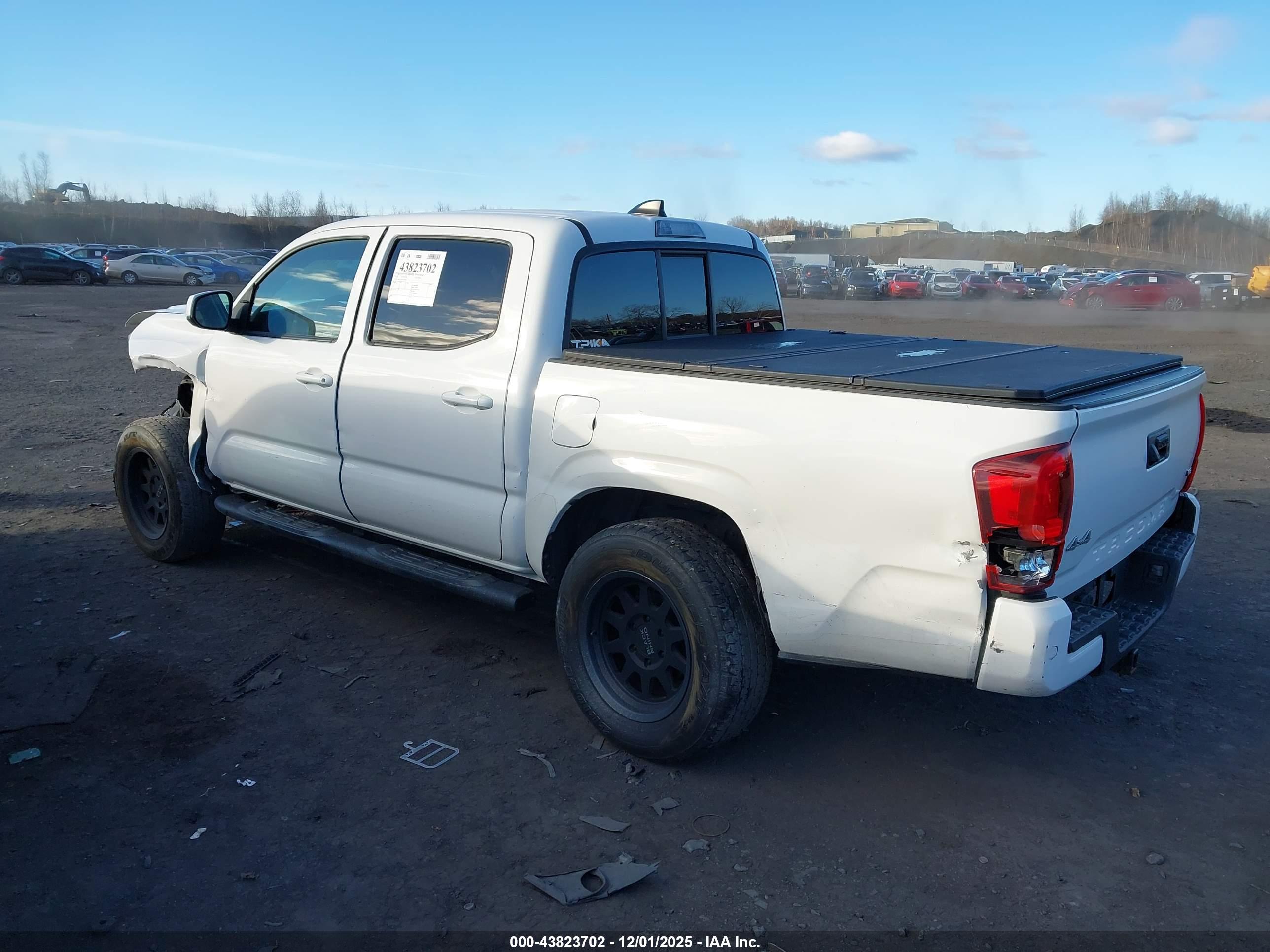 TOYOTA TACOMA image 3