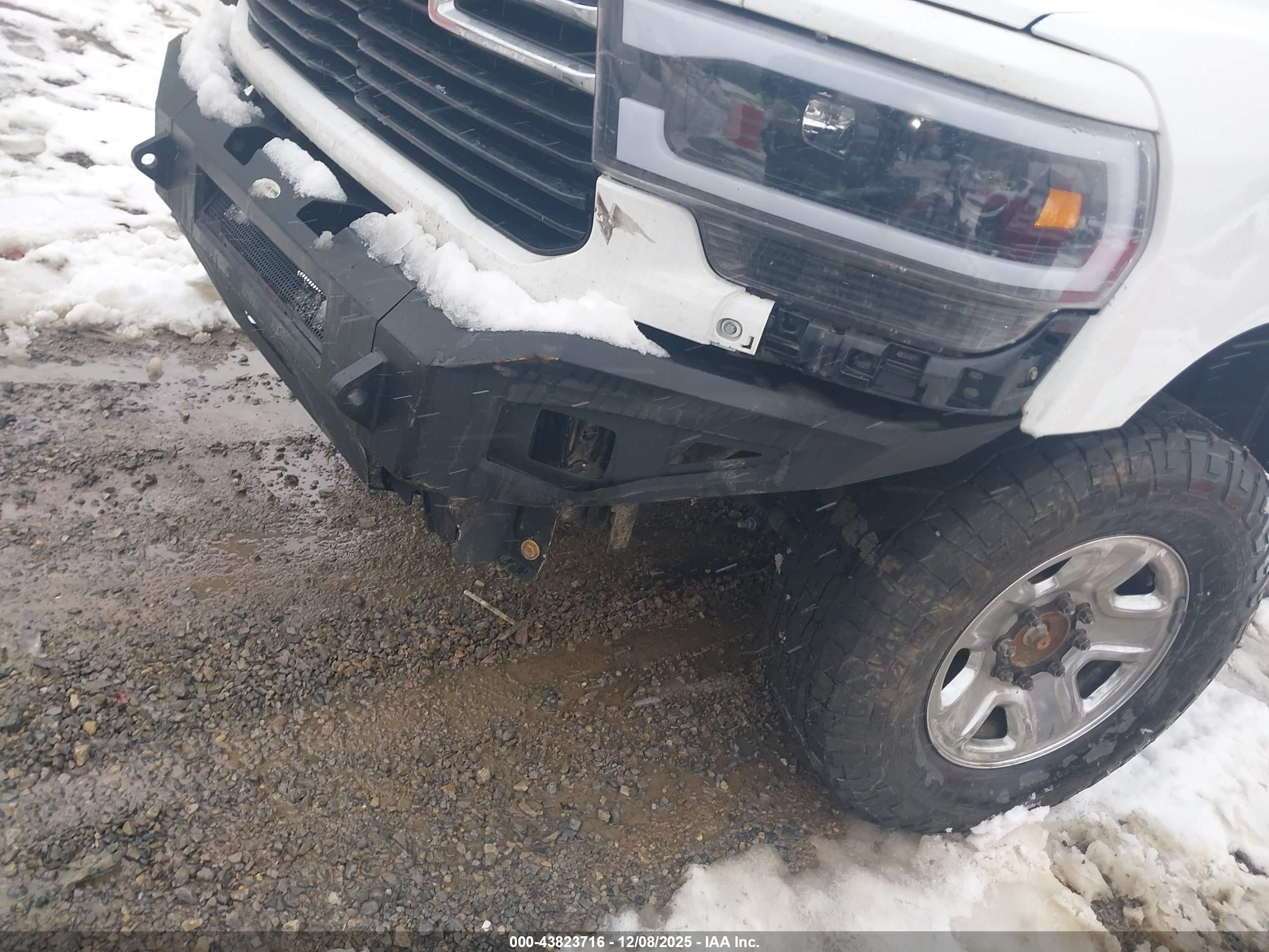 RAM 2500 image 6