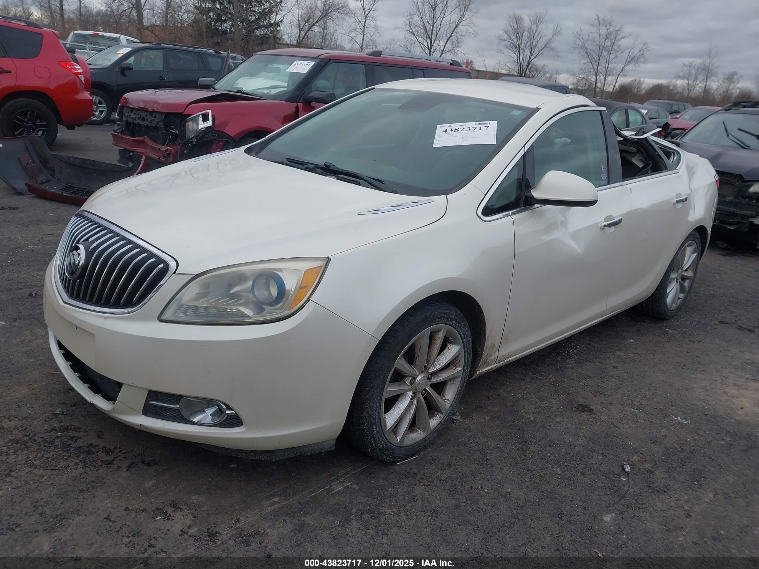 BUICK VERANO image 2