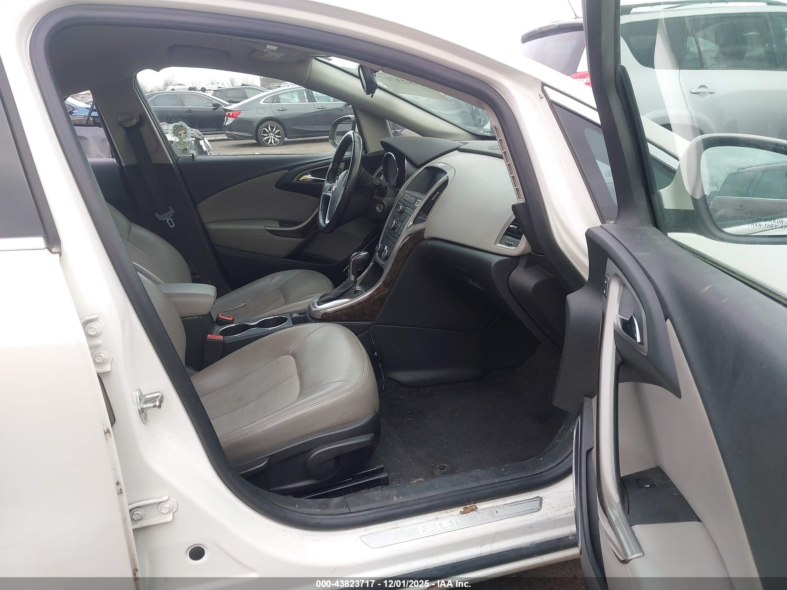 BUICK VERANO image 5