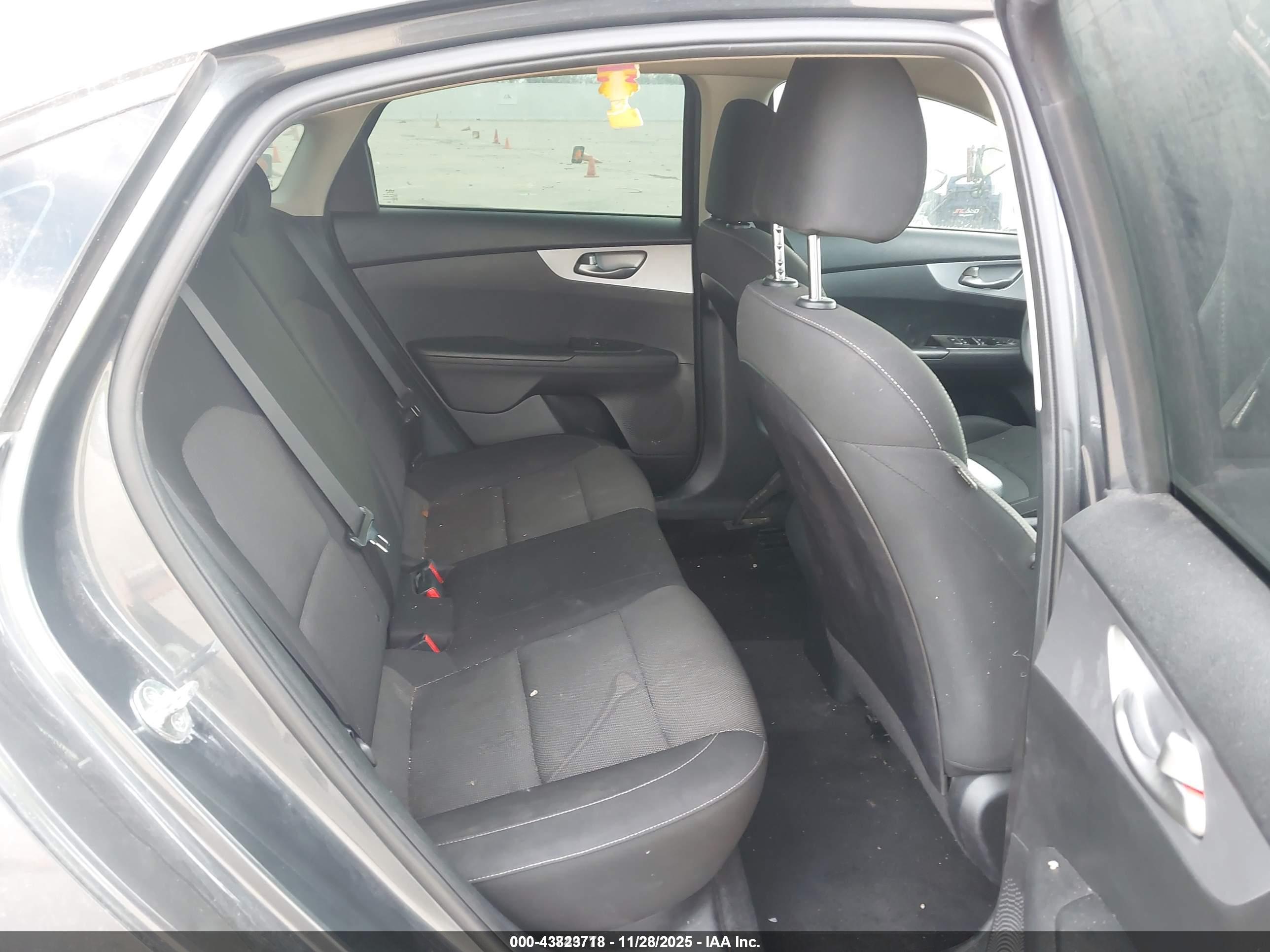 KIA FORTE image 8