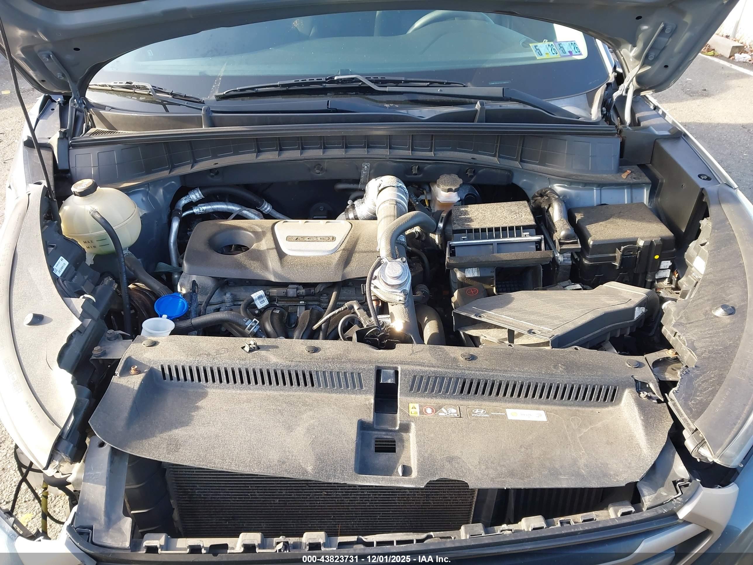 HYUNDAI TUCSON image 10