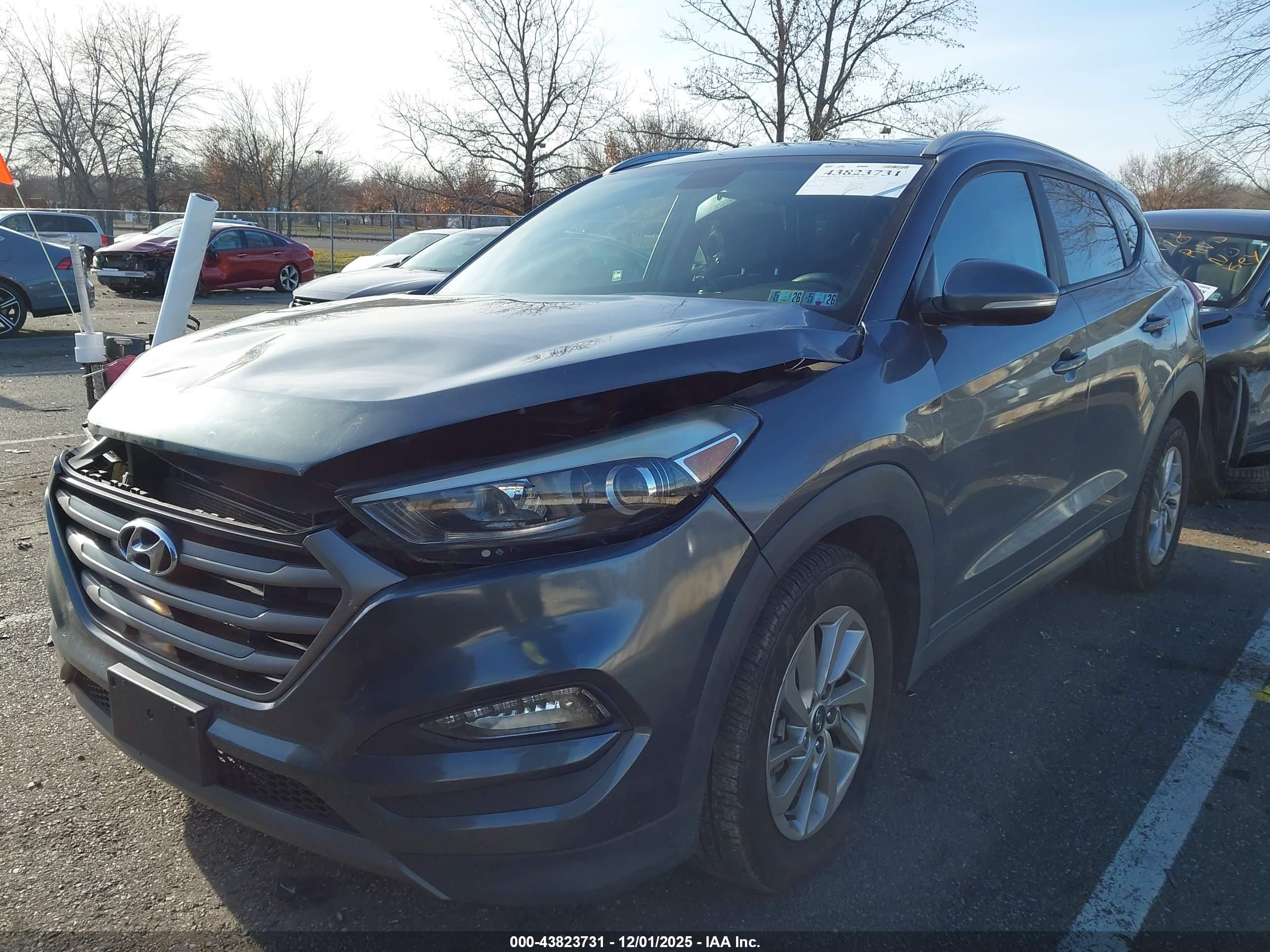 HYUNDAI TUCSON image 2