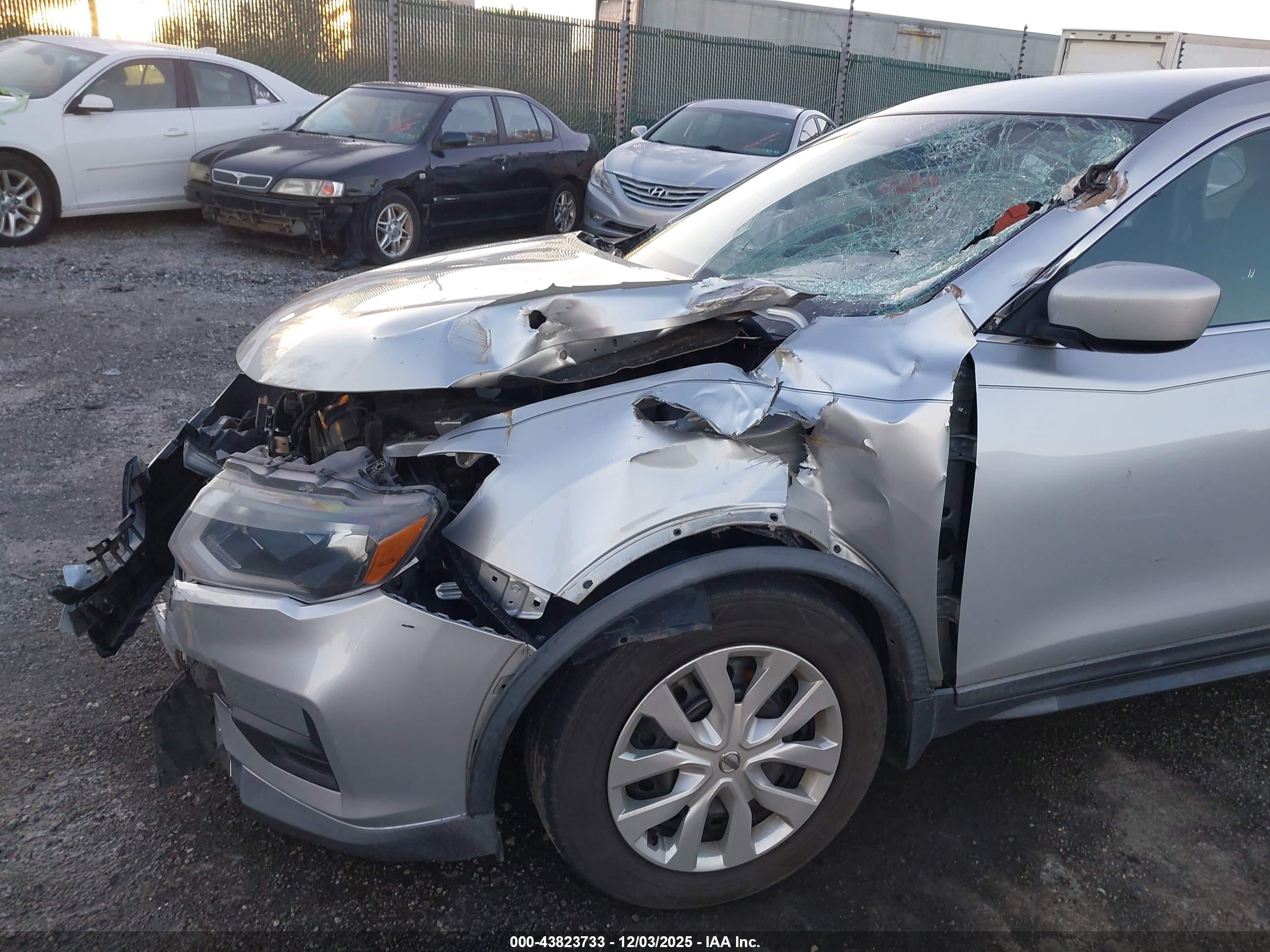 NISSAN ROGUE image 6