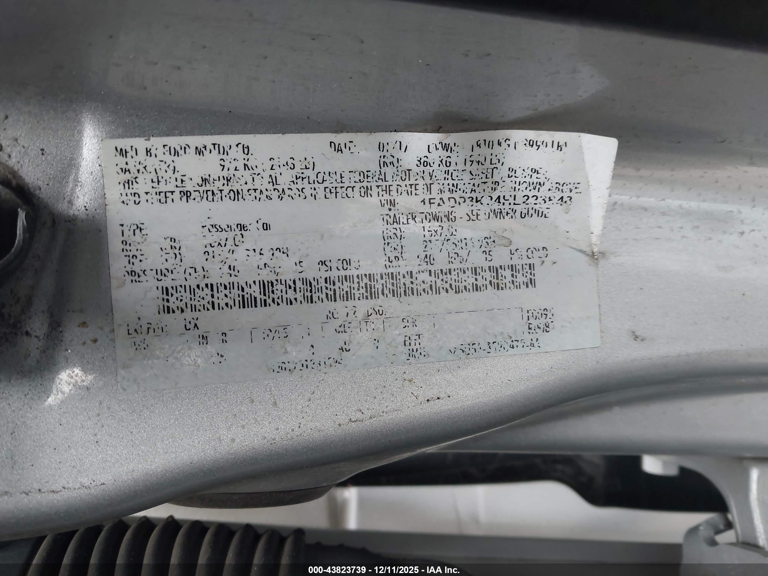 FORD FOCUS image 9