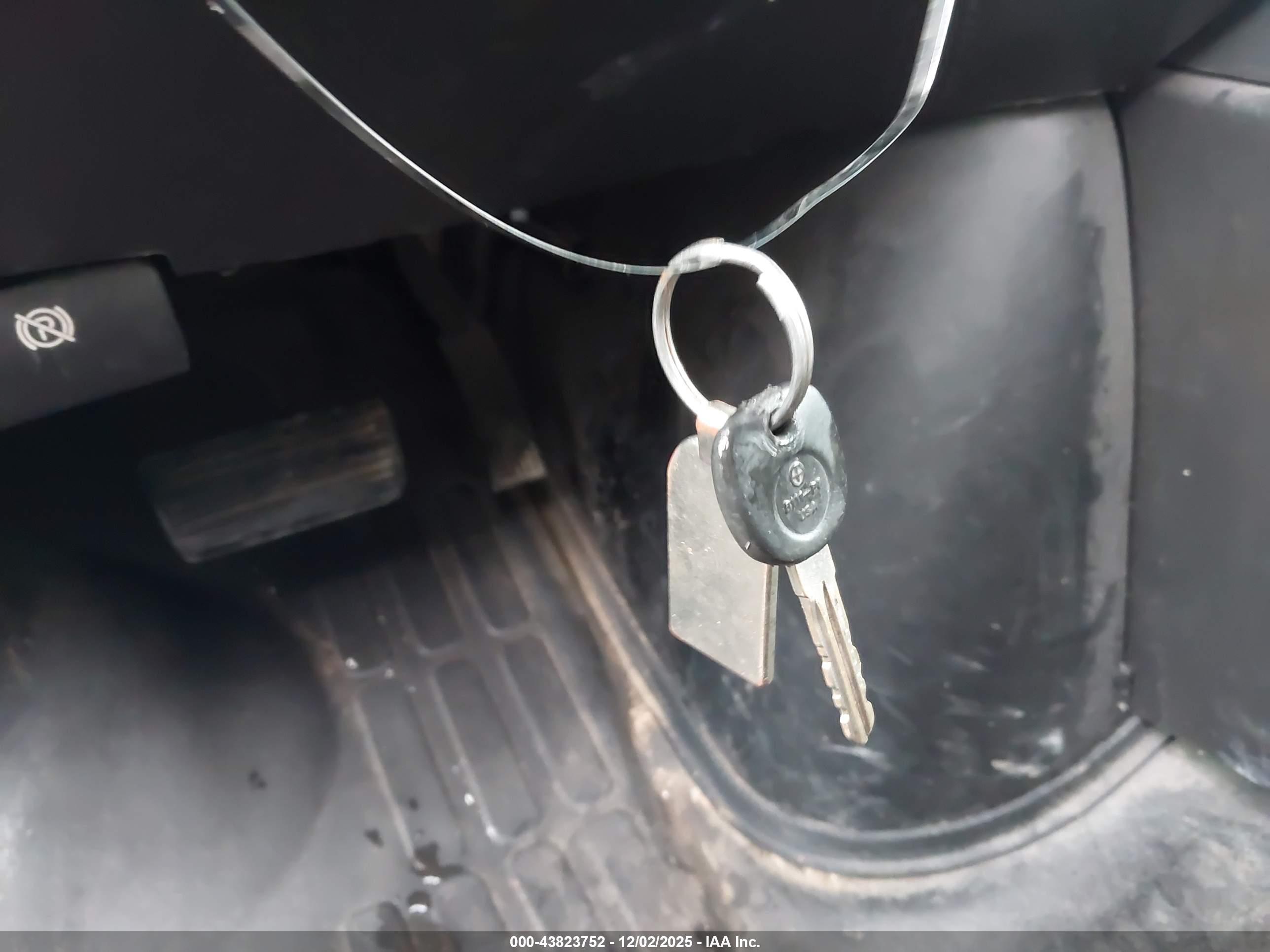 CHEVROLET EXPRESS image 11