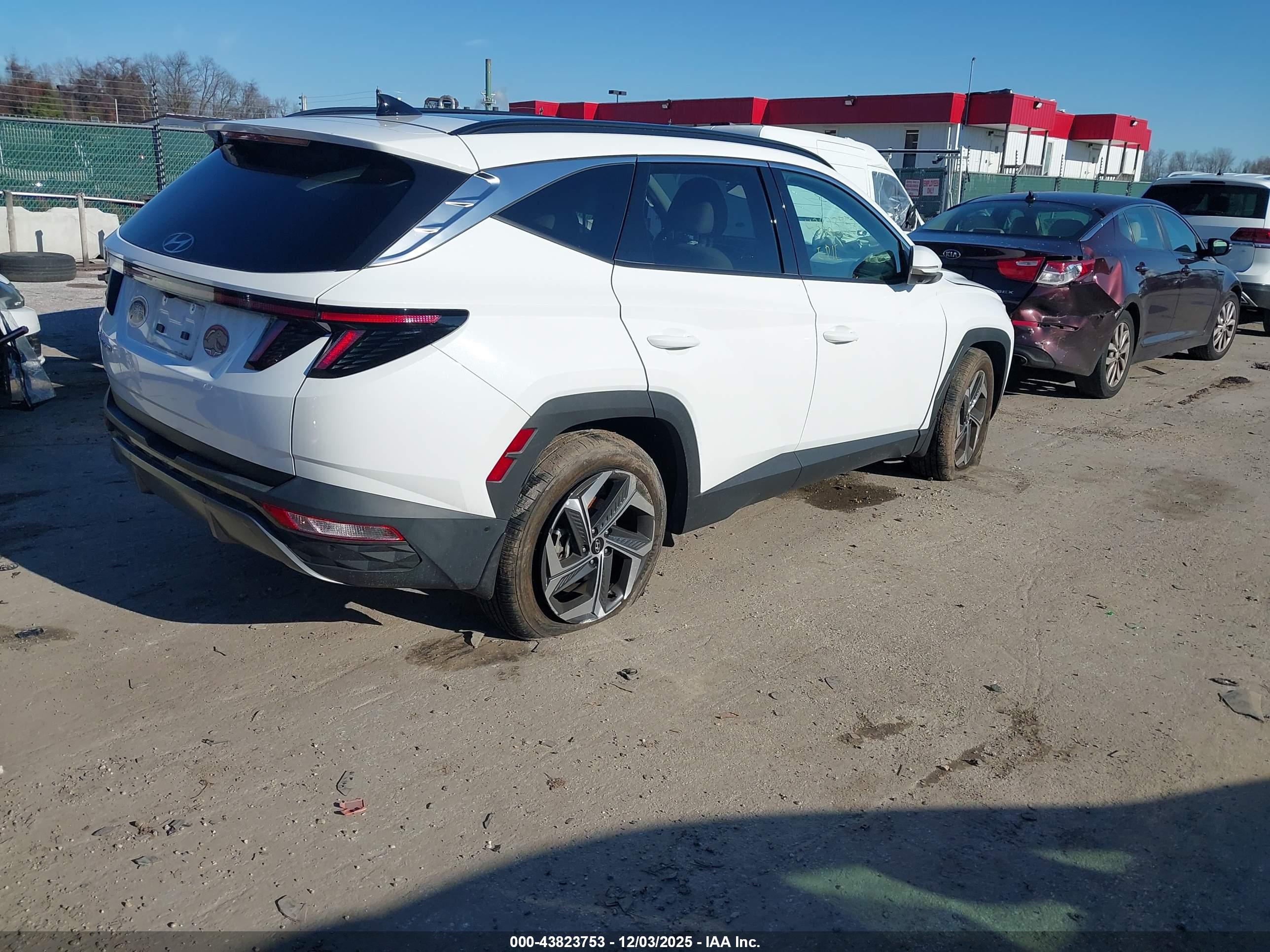 HYUNDAI TUCSON image 4