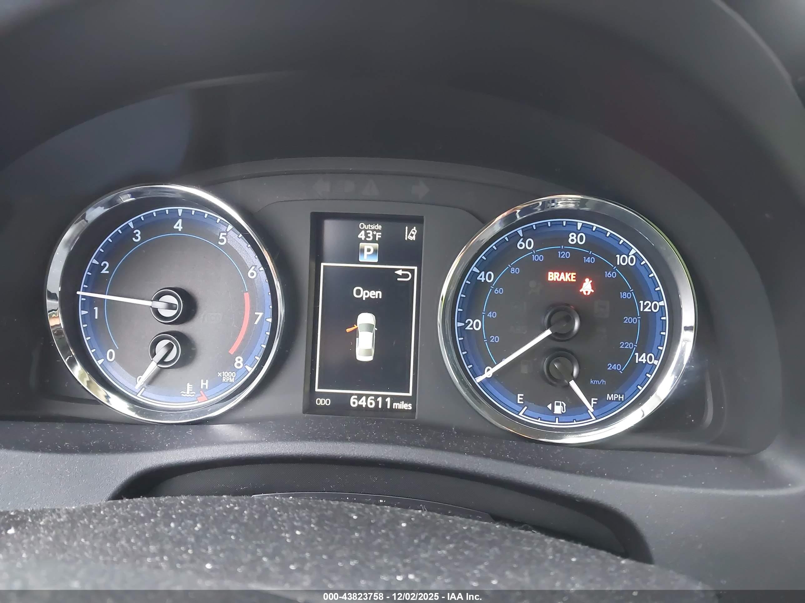 TOYOTA COROLLA image 7