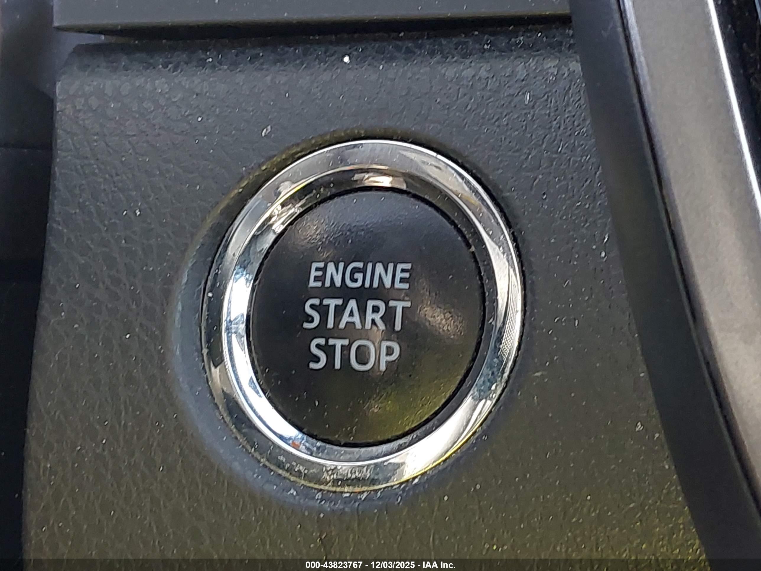 TOYOTA CAMRY image 11