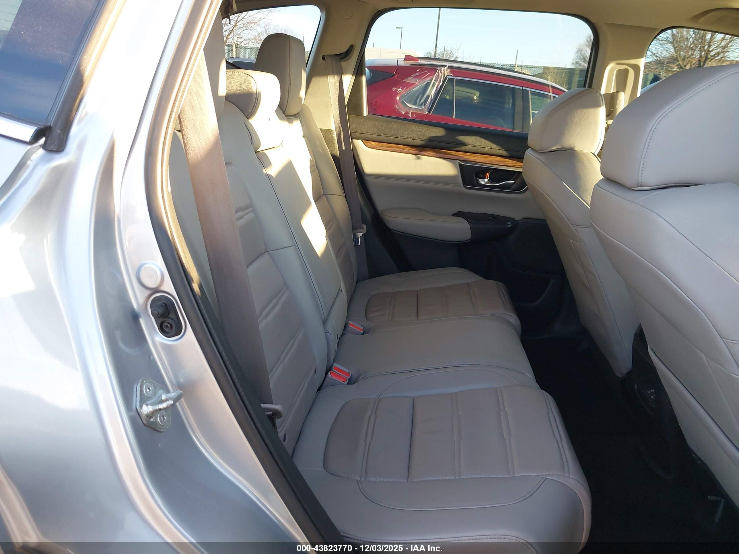 HONDA CR-V image 8
