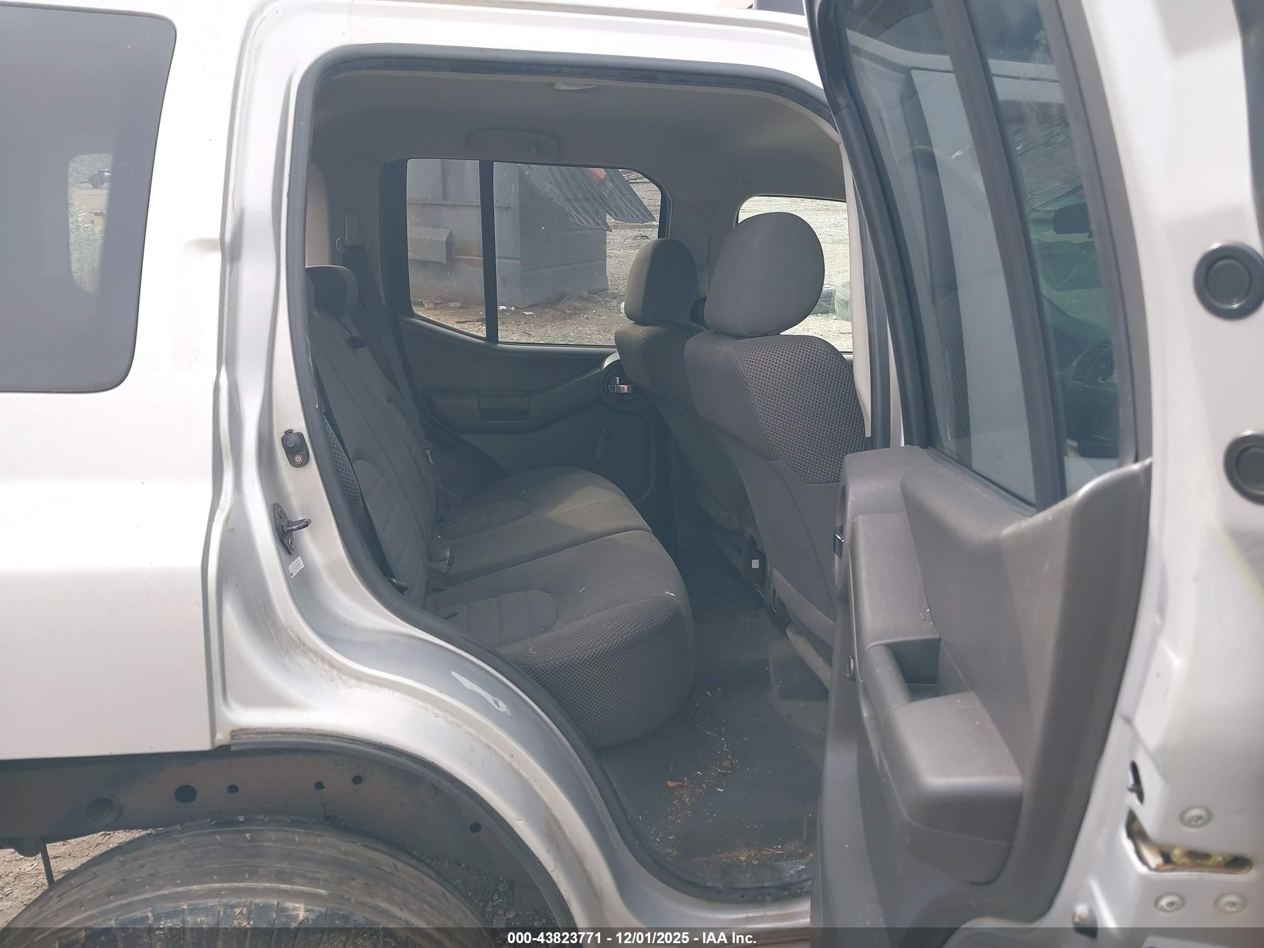 NISSAN XTERRA image 8