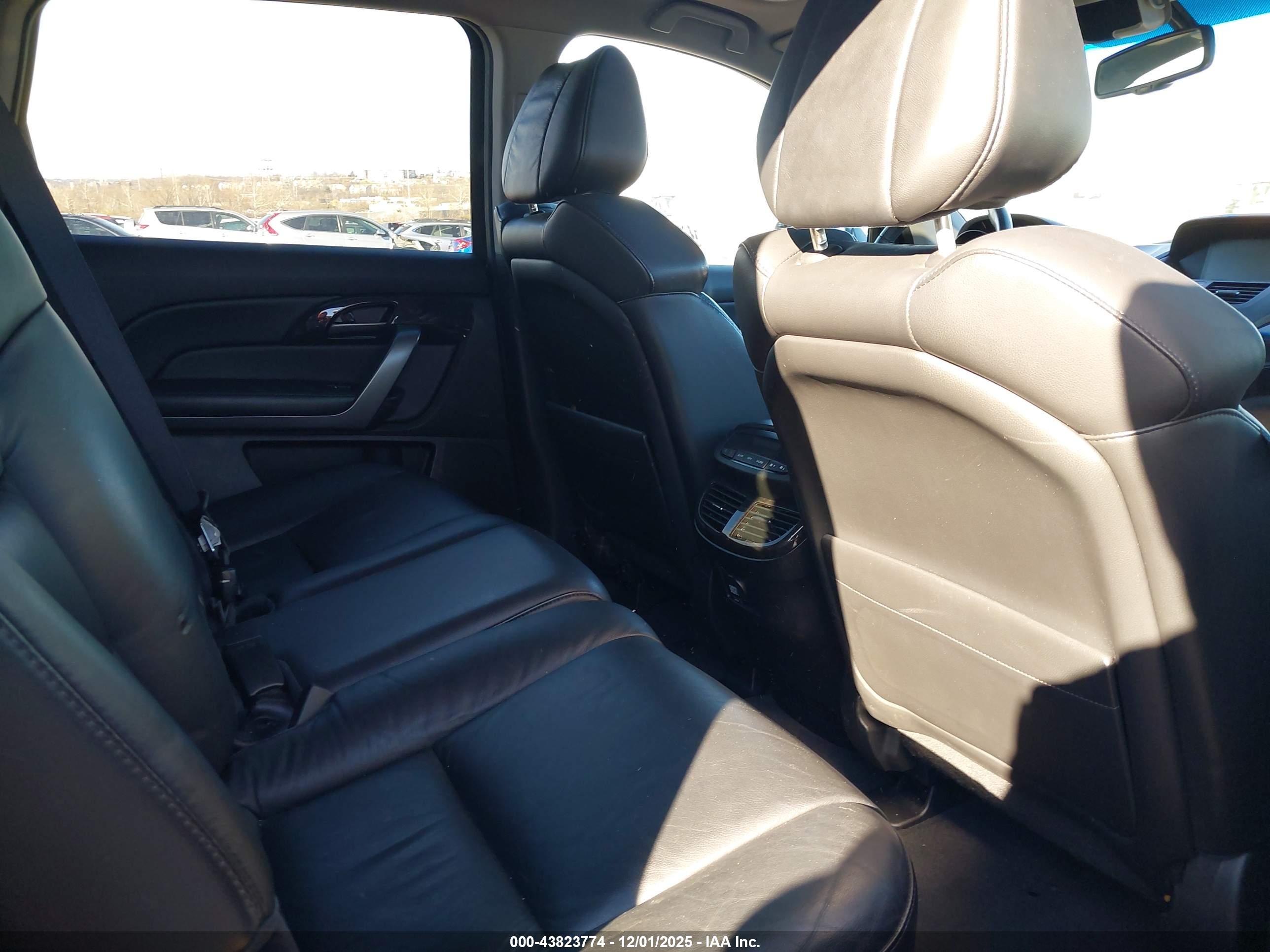 ACURA MDX image 8