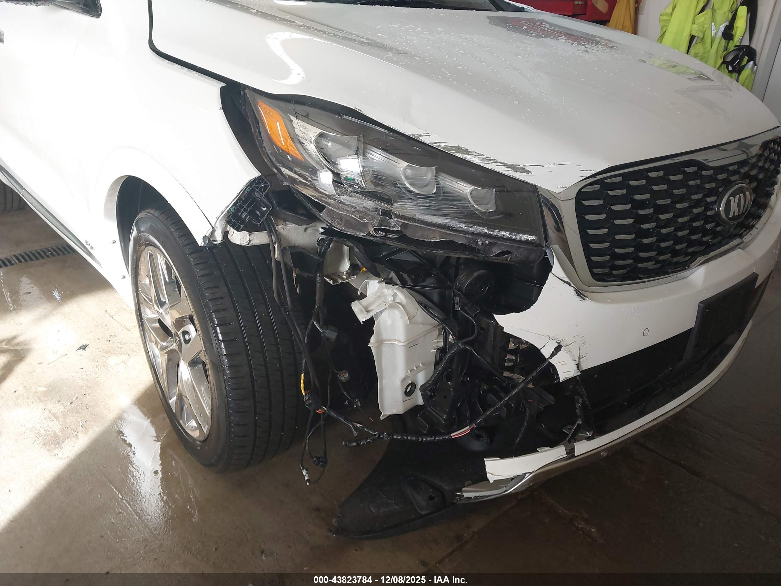 KIA SORENTO image 6