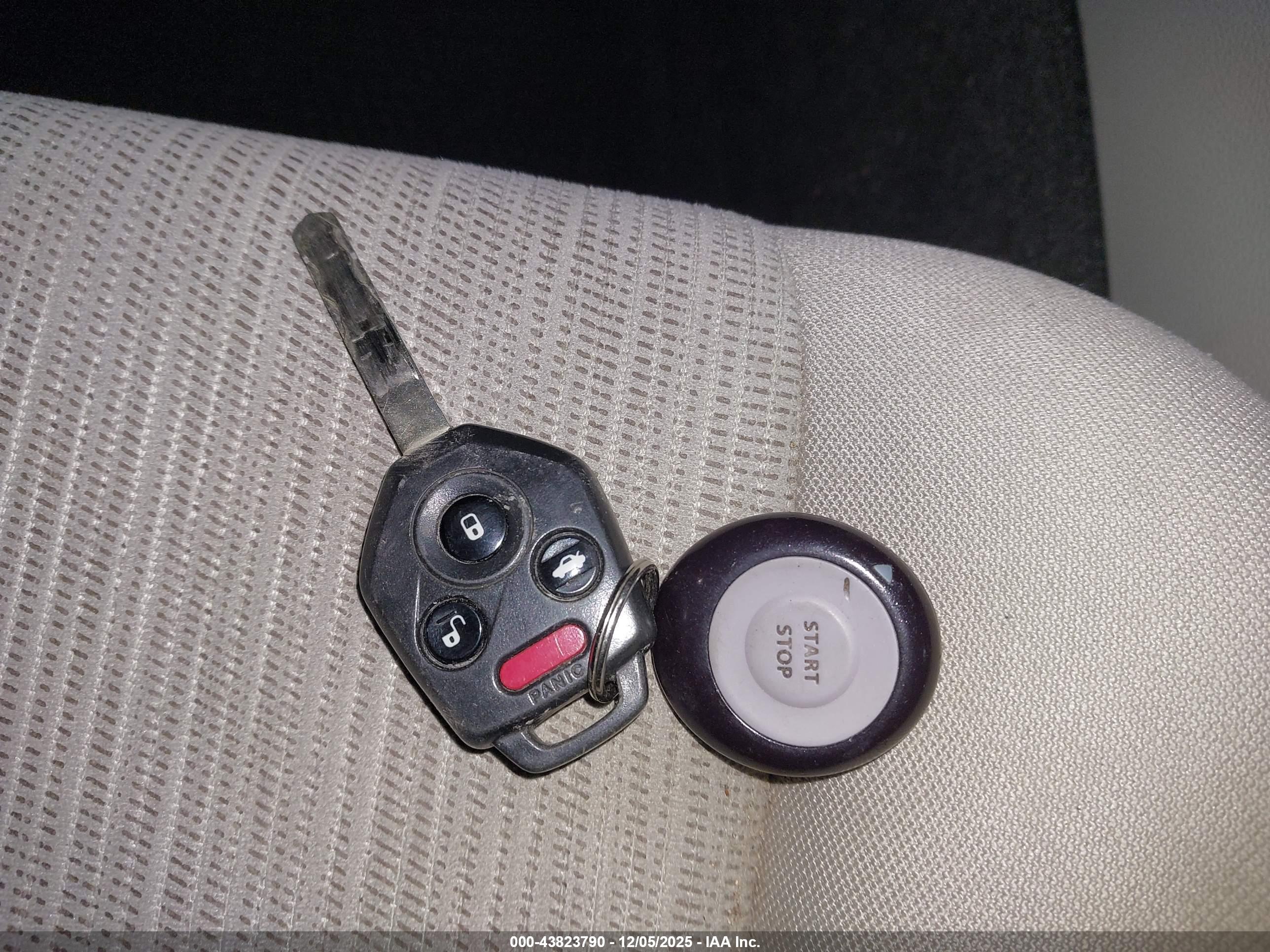 SUBARU OUTBACK image 11