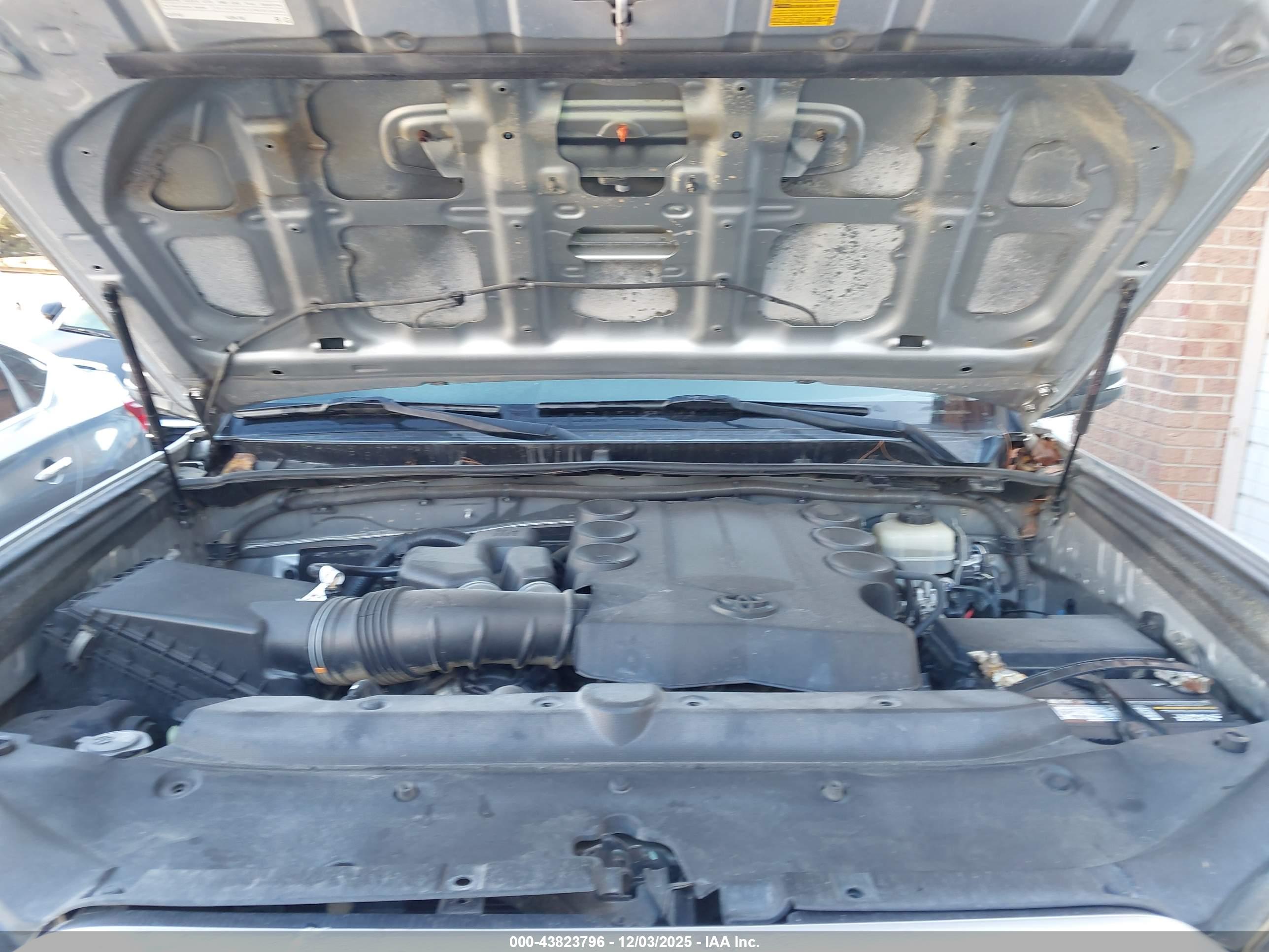 TOYOTA 4RUNNER image 10