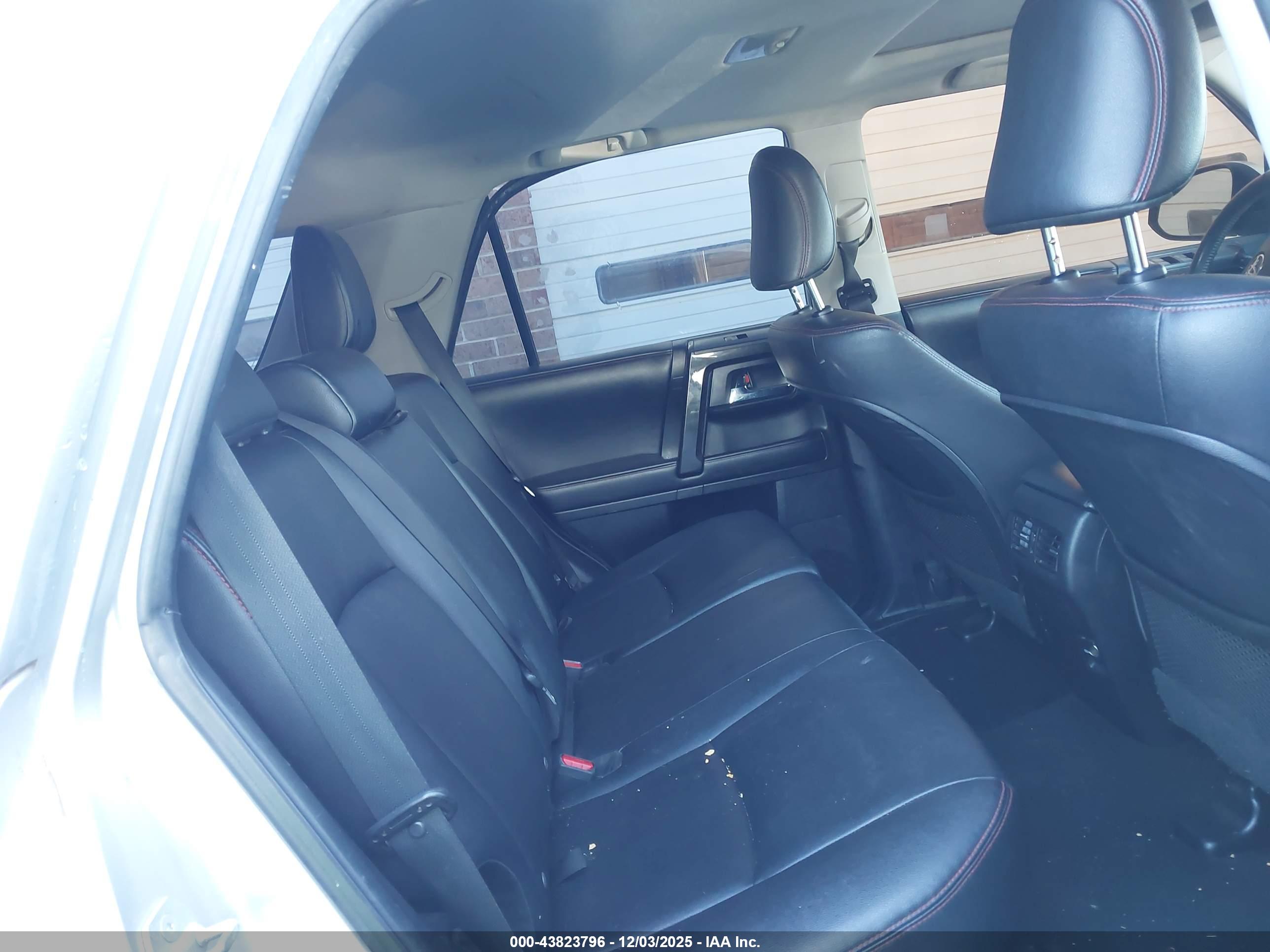 TOYOTA 4RUNNER image 8