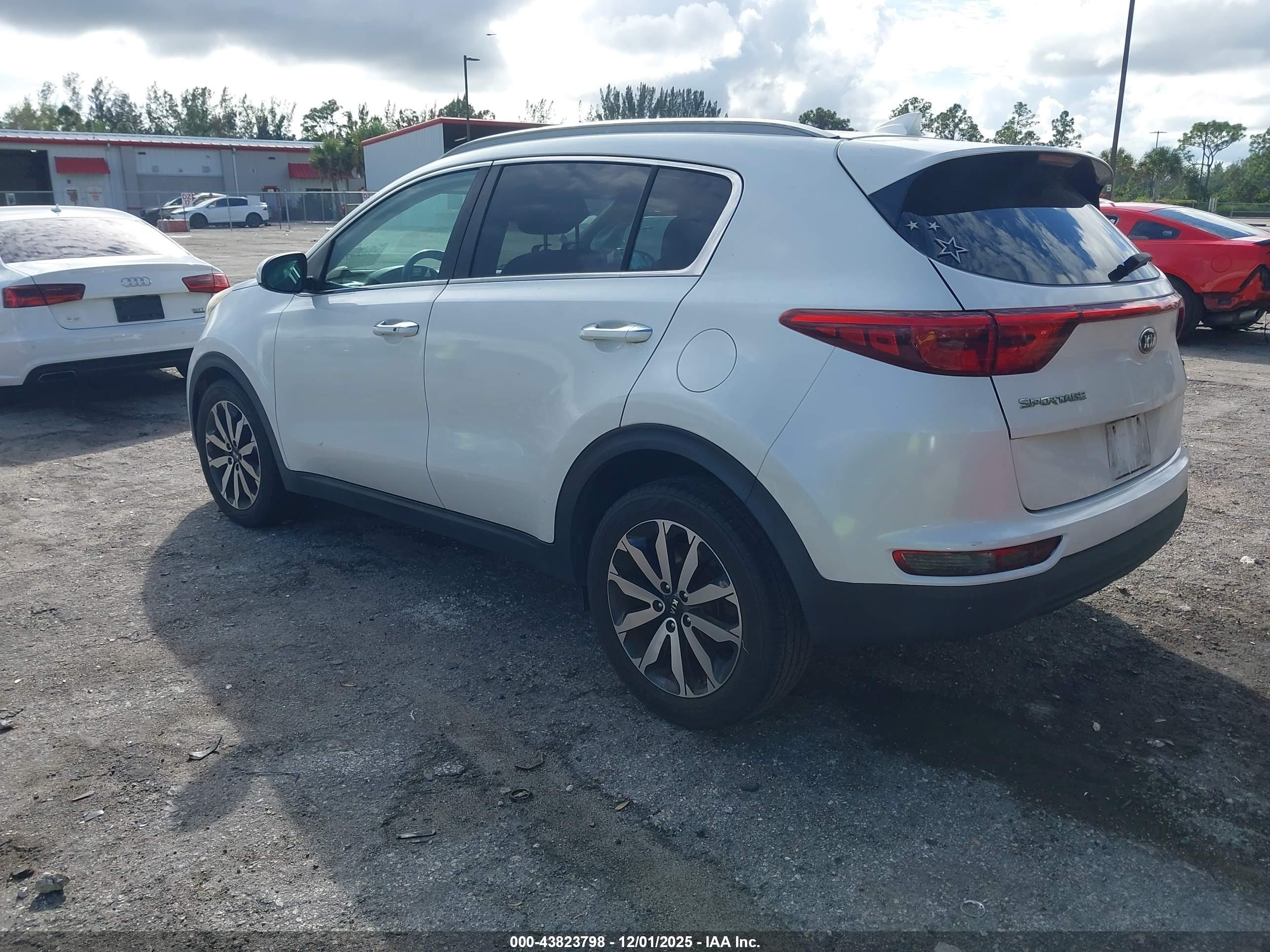KIA SPORTAGE image 3