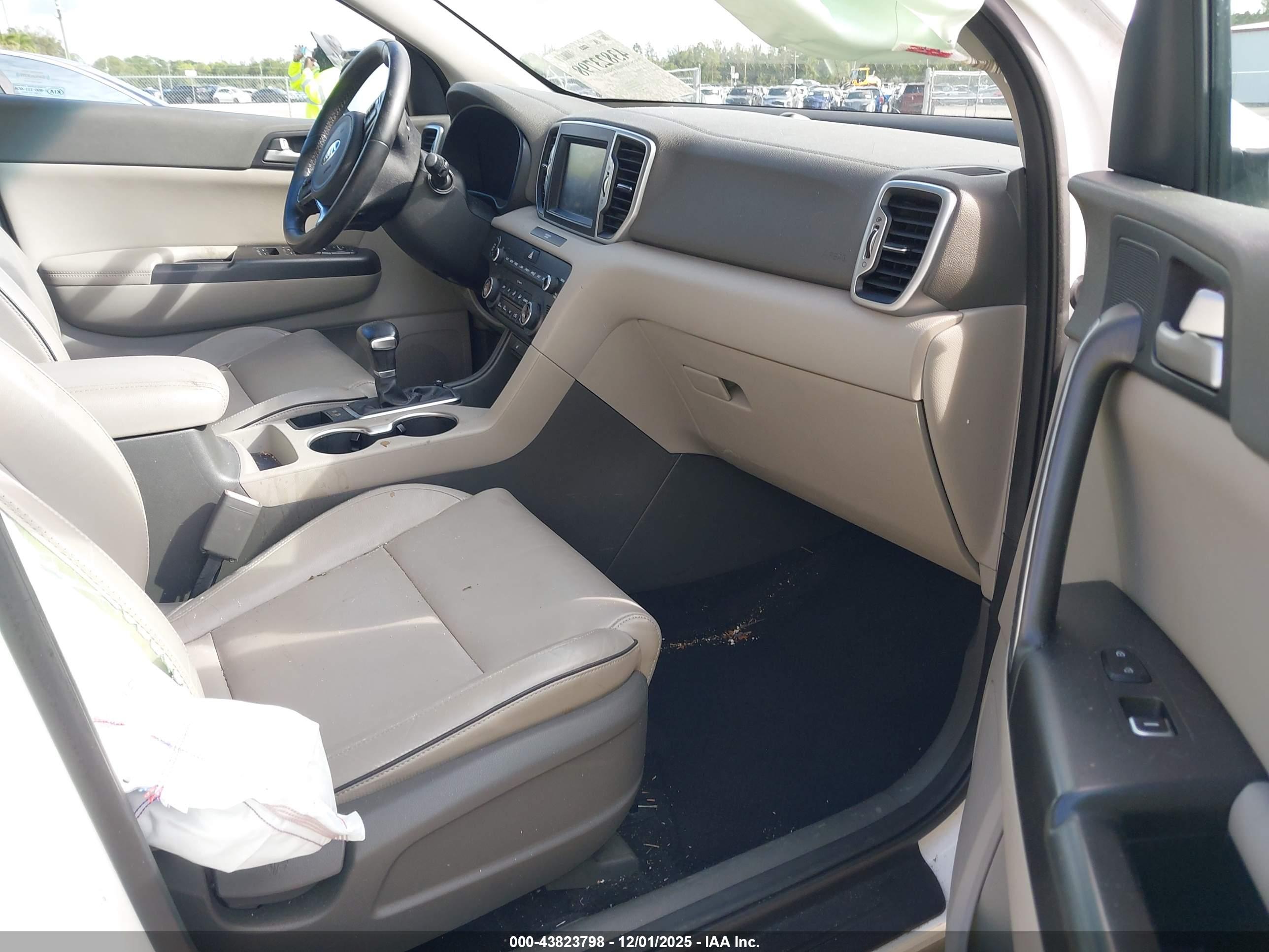 KIA SPORTAGE image 5